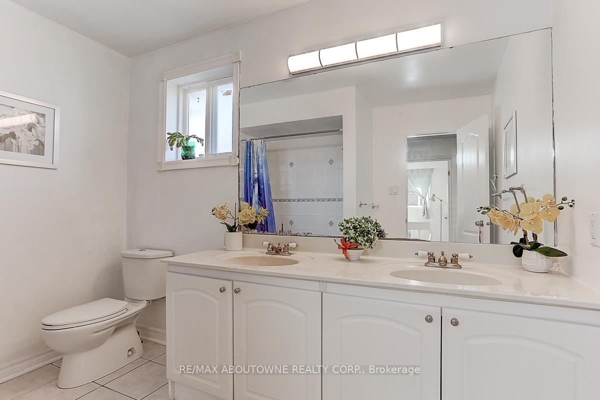 31 Lambeth Sq, Toronto, ON M1W3B3 | 4 Bedroom 3 Bathroom Detached House | Image 22