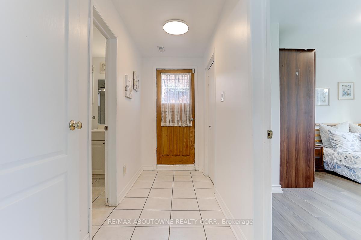 31 Lambeth Sq, Toronto, ON M1W3B3 | 4 Bedroom 3 Bathroom Detached House | Image 23