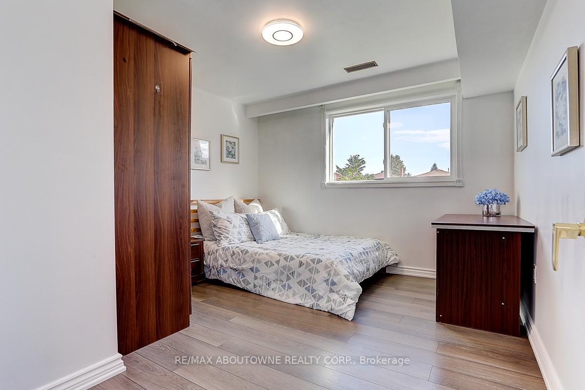 31 Lambeth Sq, Toronto, ON M1W3B3 | 4 Bedroom 3 Bathroom Detached House | Image 24