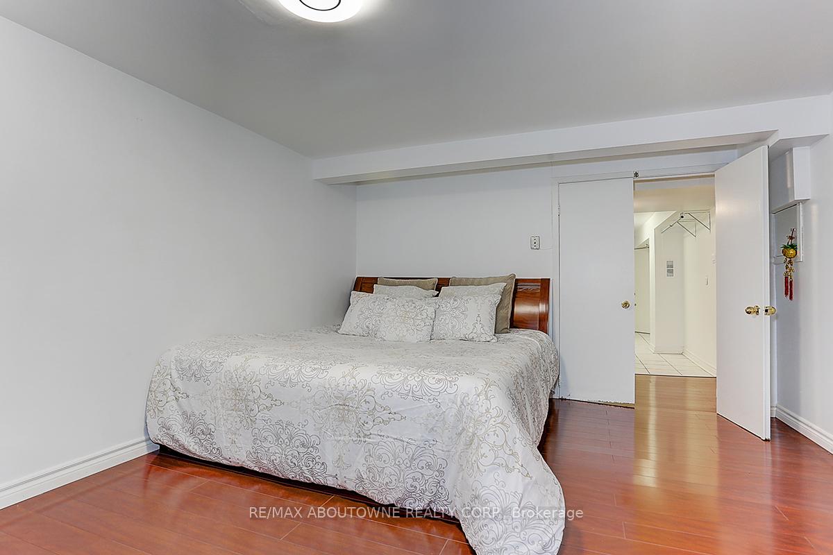 31 Lambeth Sq, Toronto, ON M1W3B3 | 4 Bedroom 3 Bathroom Detached House | Image 33