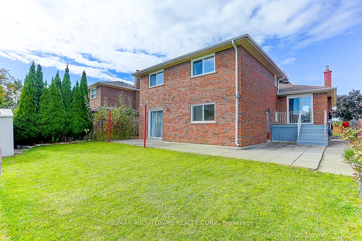 31 Lambeth Sq, Toronto, ON M1W3B3 | 4 Bedroom 3 Bathroom Detached House | Image 38