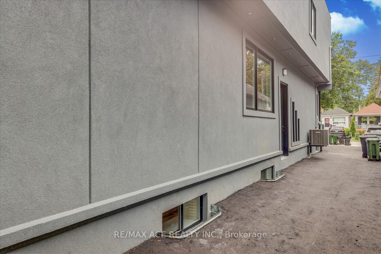 153 King Edward Ave, Toronto, ON M4C5J7 | 3 Bedroom 4 Bathroom Detached House | Image 37