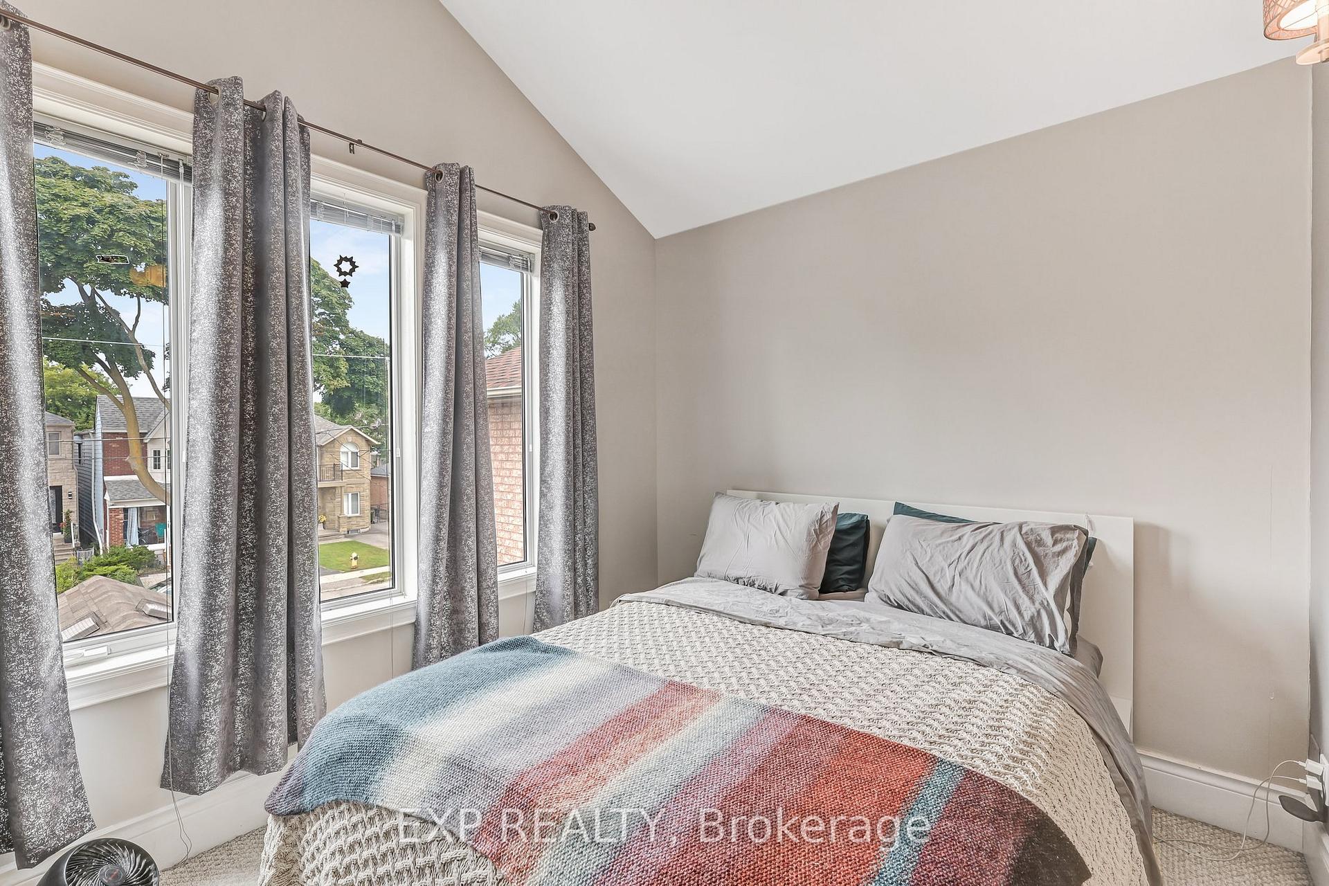 169 King Edward Ave, Toronto, ON M4C5J7 | 3 Bedroom 4 Bathroom Detached House | Image 12
