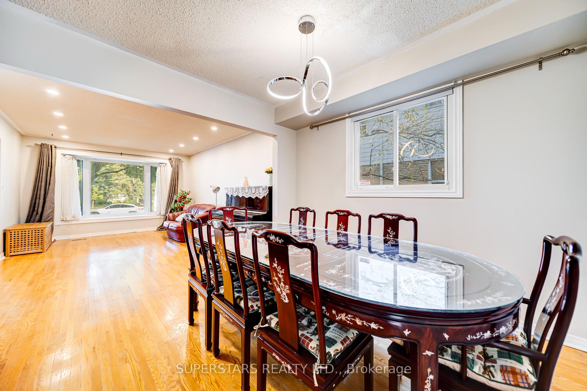 15 Pipers Green Ave, Toronto, ON M1S3J9 | 4 Bedroom 4 Bathroom Detached House | Image 5