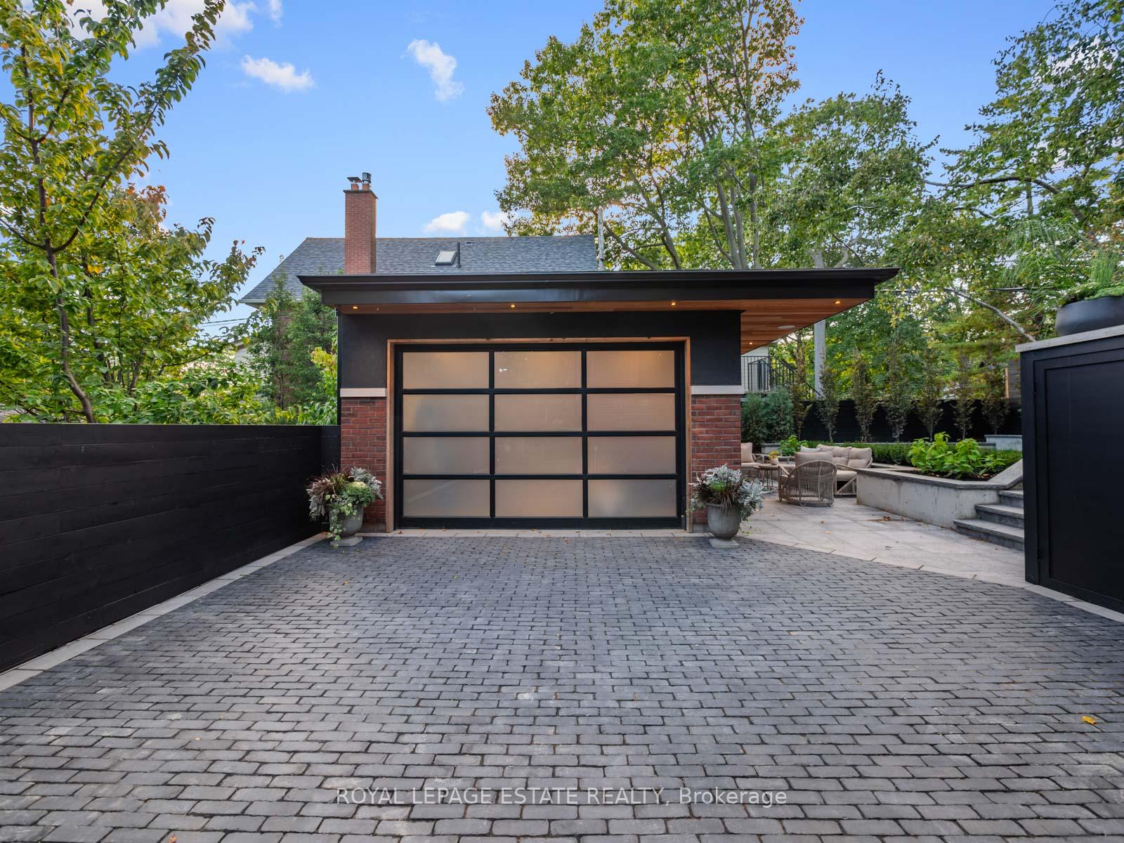 18 Munro Park Ave, Toronto, ON M4E3M3 | 4 Bedroom 5 Bathroom Detached House | Image 38