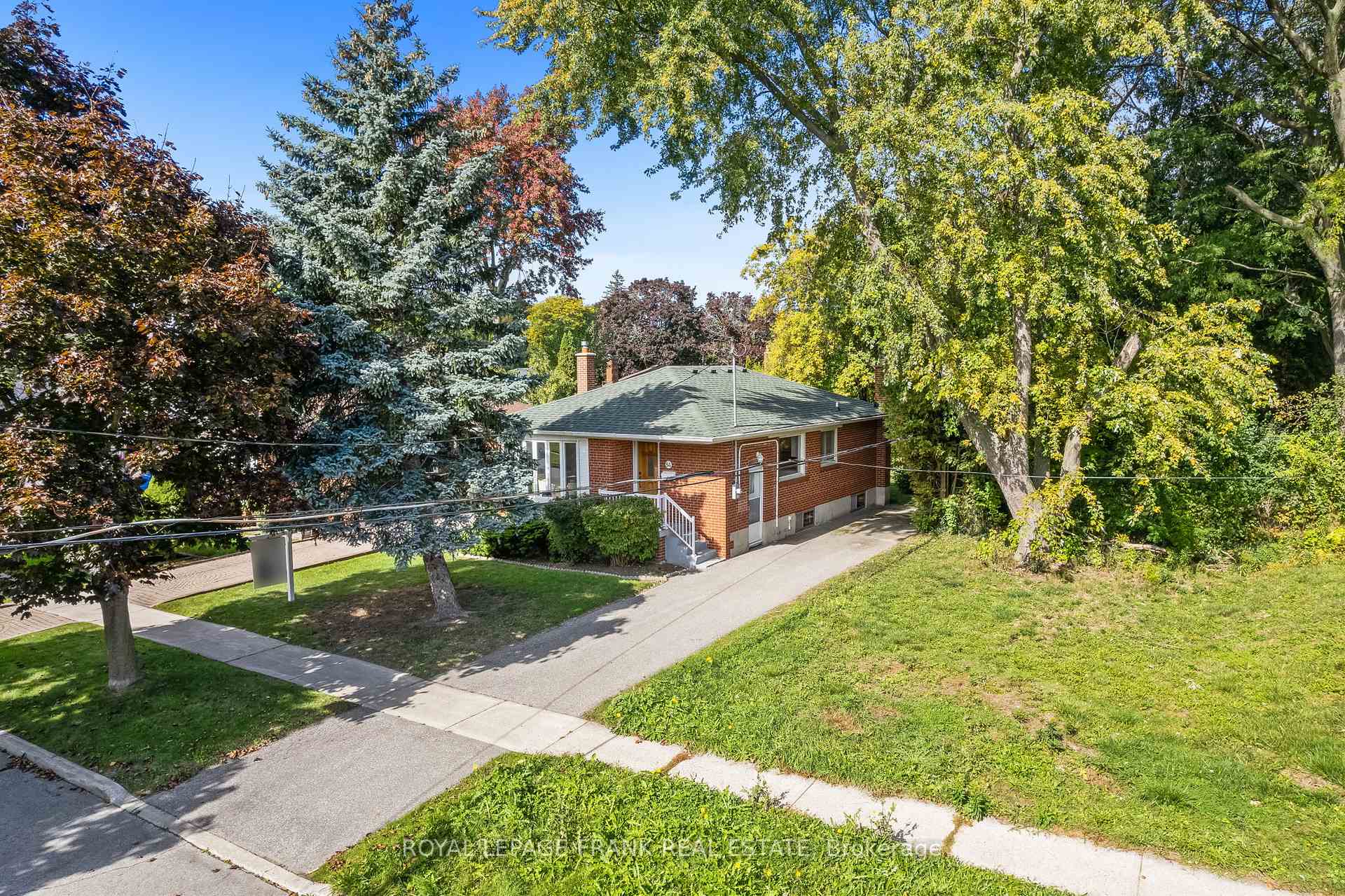 84 Chestermere Blvd, Toronto, ON M1J2Y1 | 3 Bedroom 2 Bathroom Detached House | Image 2