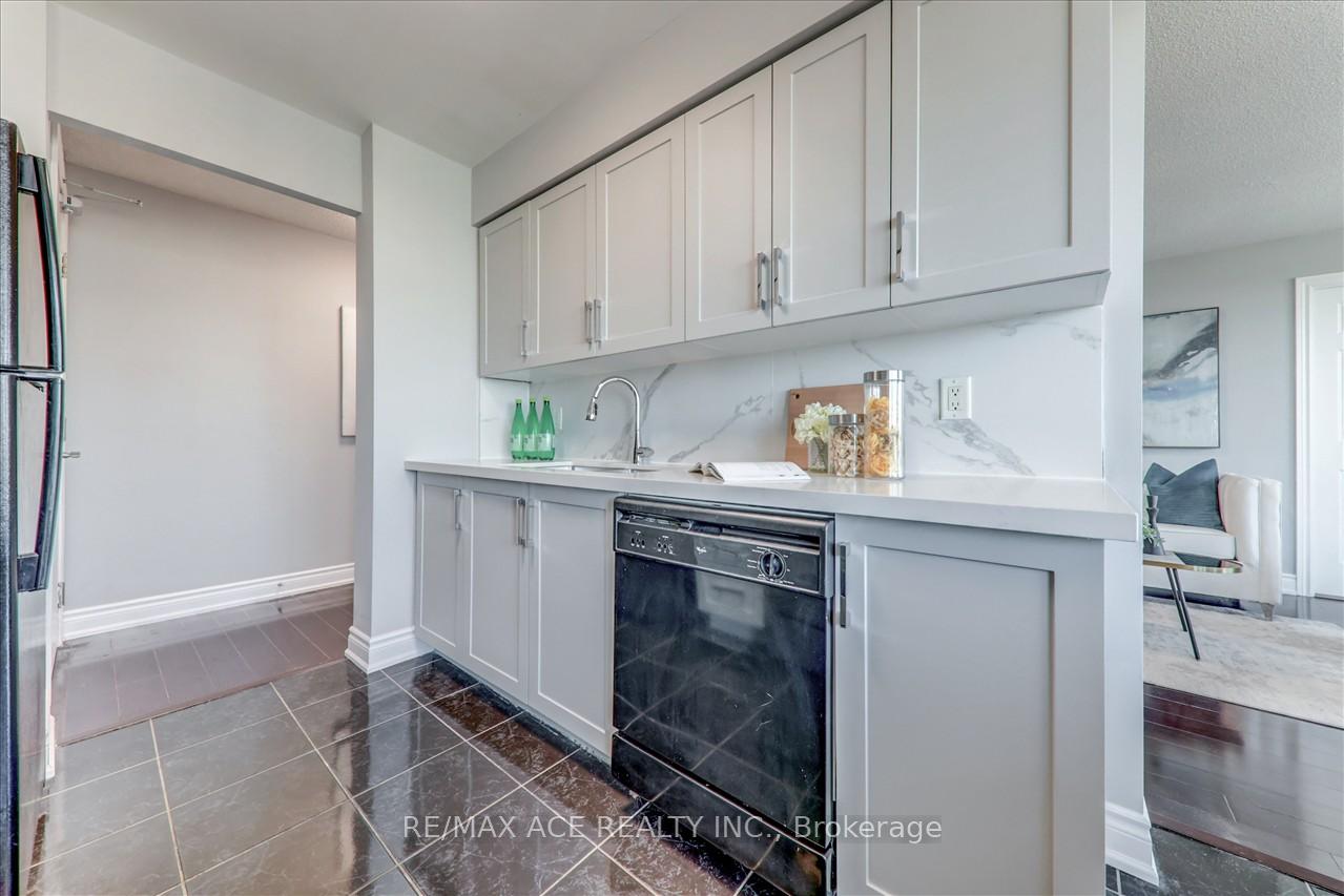 #2009 - 61 Town Centre Crt, Toronto, ON M1P5C5 | 2 Bedroom 2 Bathroom Condo Apt | Image 14