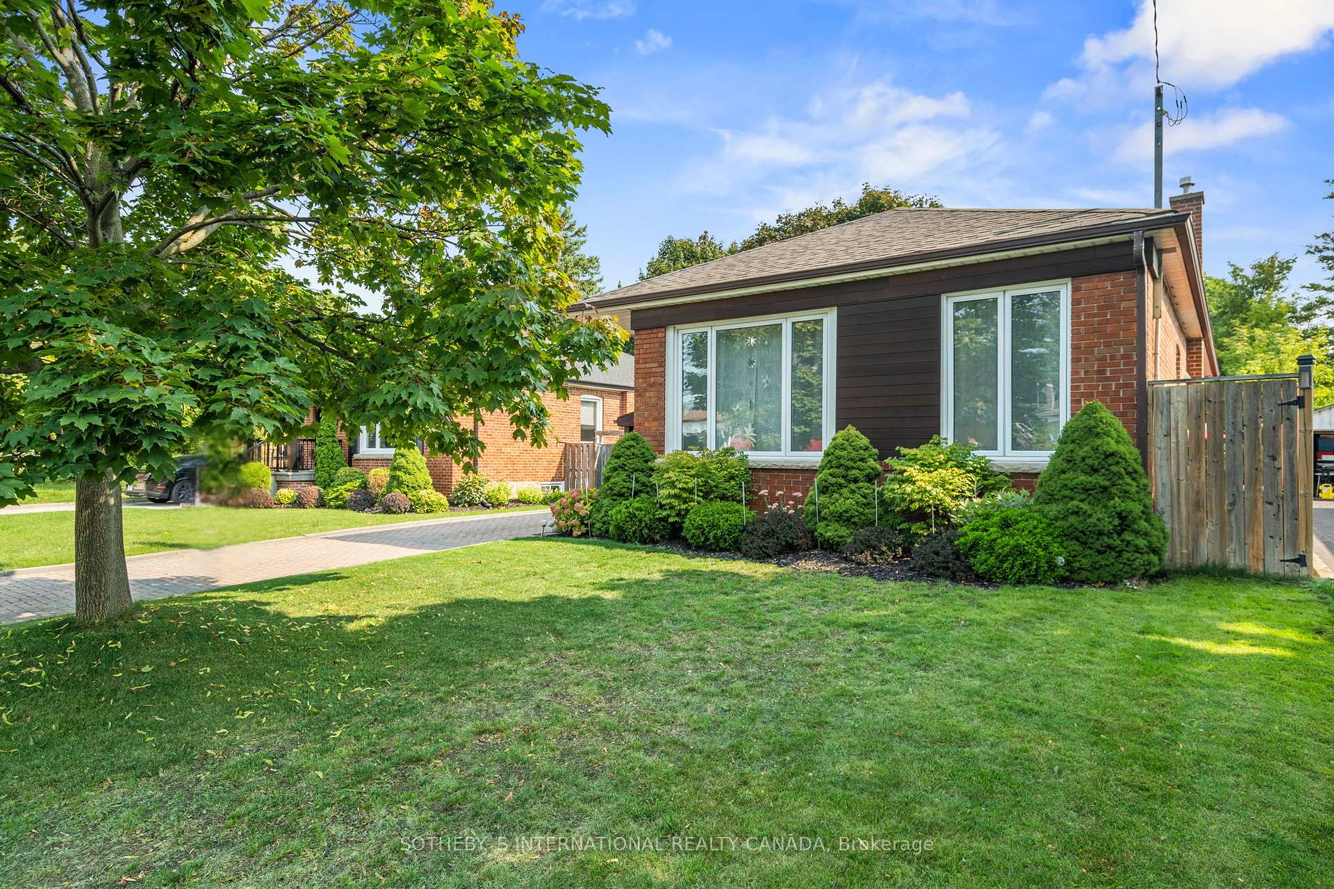 101 Crocus Dr, Toronto, ON M1R4T3 | 3 Bedroom 2 Bathroom Detached House | Image 2