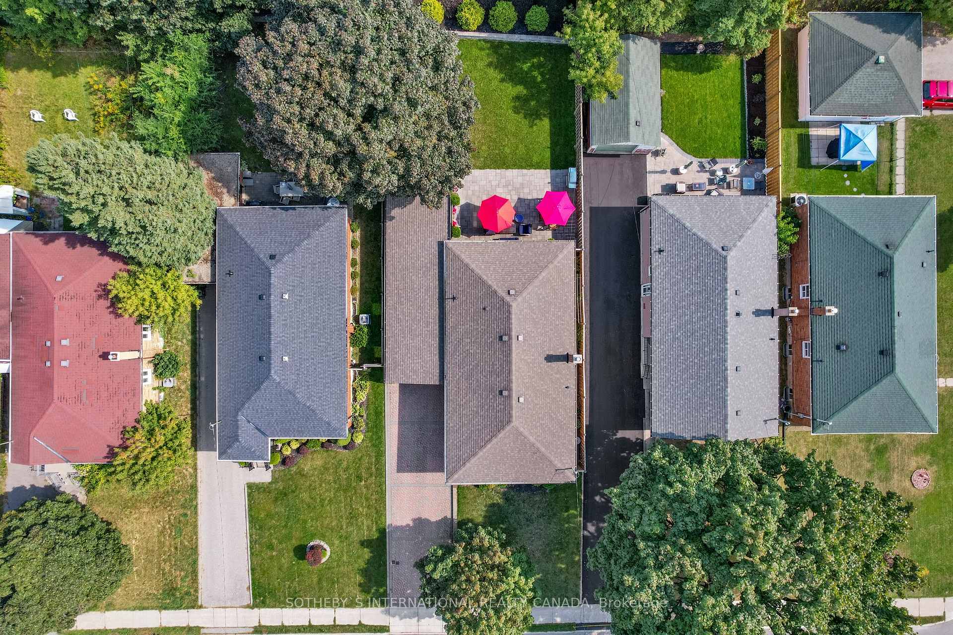 101 Crocus Dr, Toronto, ON M1R4T3 | 3 Bedroom 2 Bathroom Detached House | Image 3