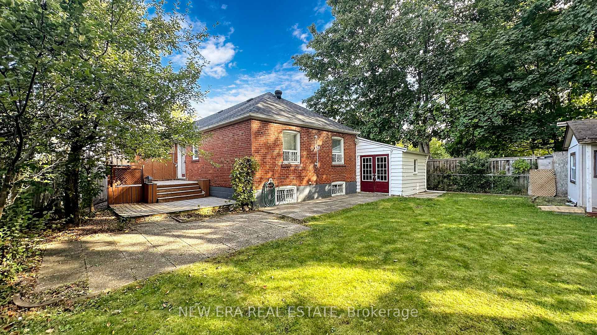 1 Fairbourne Cres, Toronto, ON M1L3M6 | 2 Bedroom 2 Bathroom Detached House | Image 28