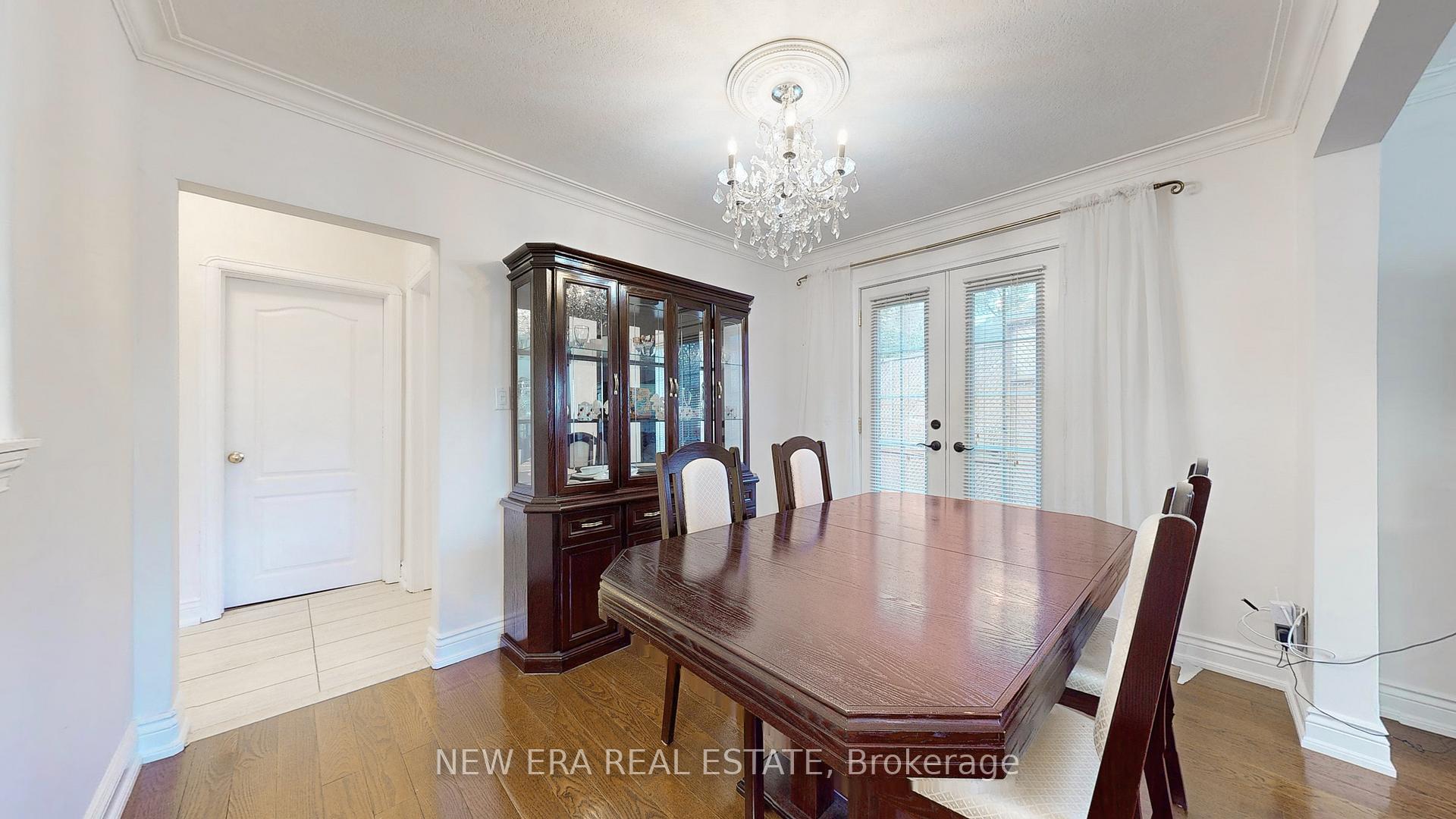 1 Fairbourne Cres, Toronto, ON M1L3M6 | 2 Bedroom 2 Bathroom Detached House | Image 7