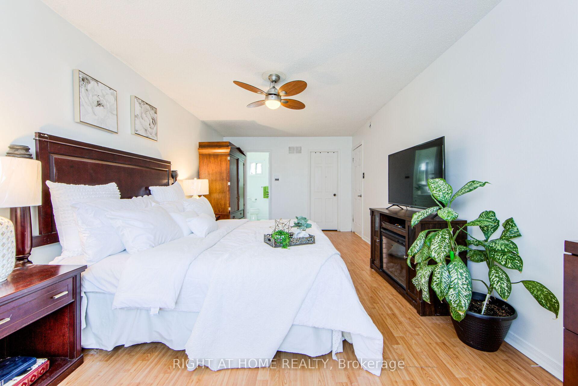 70 Longsword Dr, Toronto, ON M1V3A3 | 4 Bedroom 4 Bathroom Detached House | Image 22