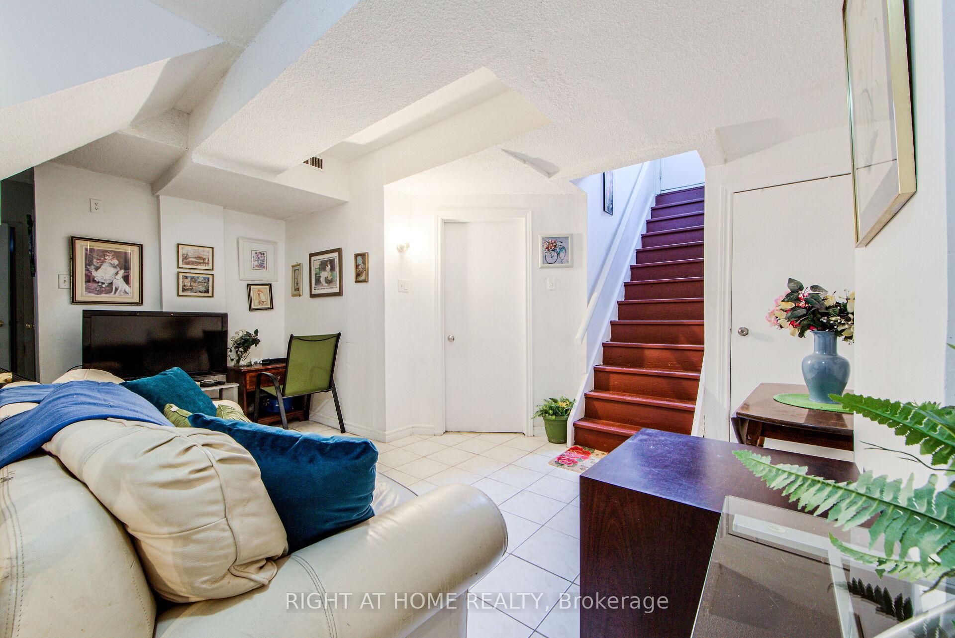 70 Longsword Dr, Toronto, ON M1V3A3 | 4 Bedroom 4 Bathroom Detached House | Image 24