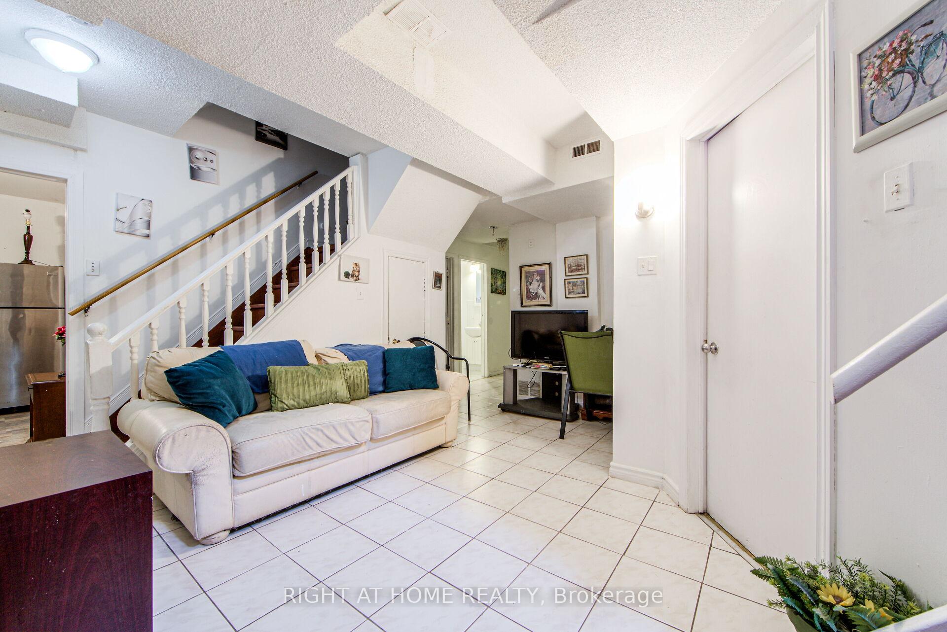 70 Longsword Dr, Toronto, ON M1V3A3 | 4 Bedroom 4 Bathroom Detached House | Image 26