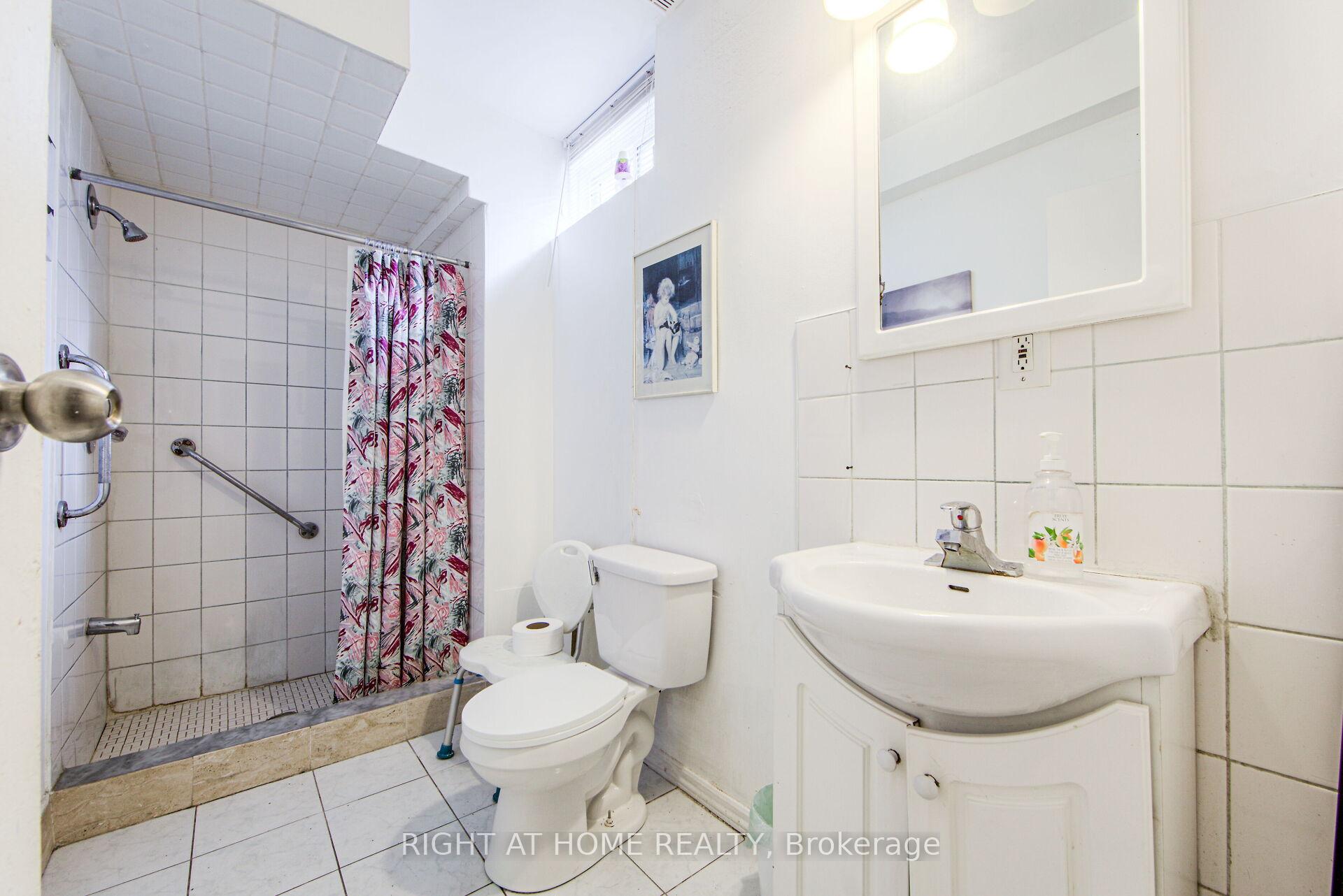 70 Longsword Dr, Toronto, ON M1V3A3 | 4 Bedroom 4 Bathroom Detached House | Image 29