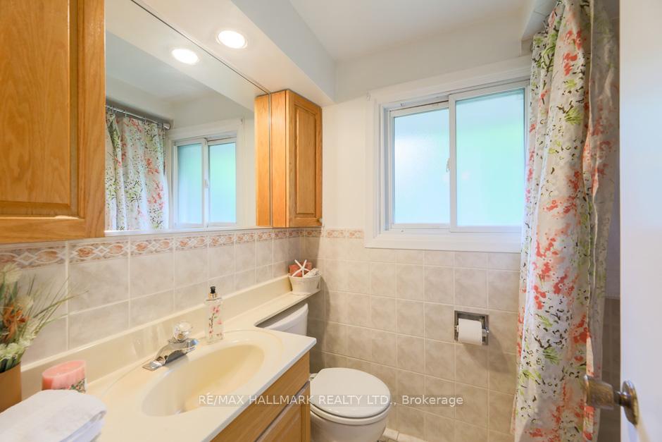 40 Claremore Ave, Toronto, ON M1N3R9 | 3 Bedroom 2 Bathroom Detached House | Image 9