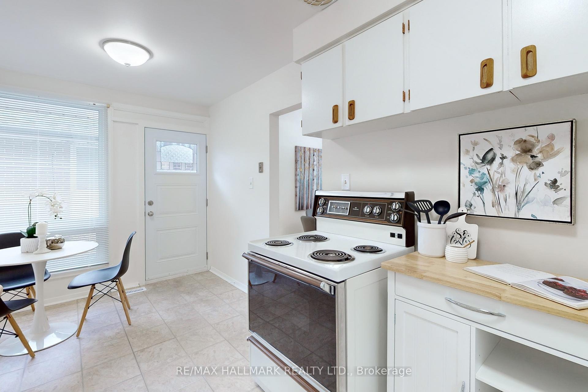 33 Shoreland Cres, Toronto, ON M1G1M4 | 3 Bedroom 1 Bathroom Detached House | Image 14