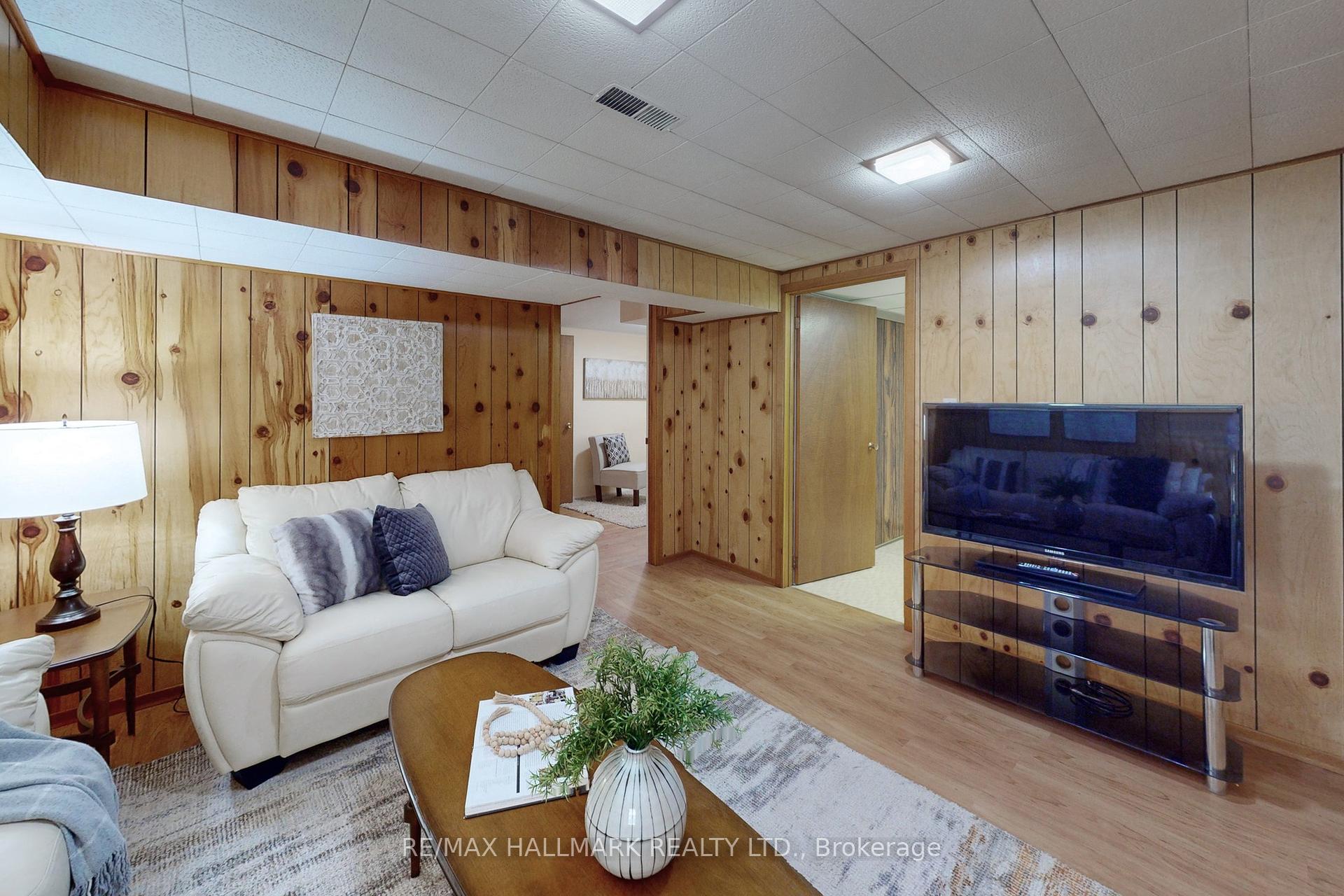 33 Shoreland Cres, Toronto, ON M1G1M4 | 3 Bedroom 1 Bathroom Detached House | Image 29