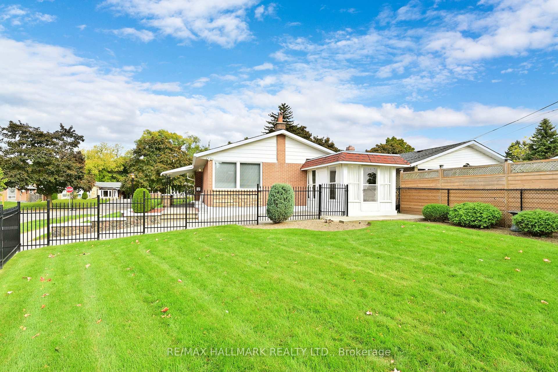 33 Shoreland Cres, Toronto, ON M1G1M4 | 3 Bedroom 1 Bathroom Detached House | Image 35