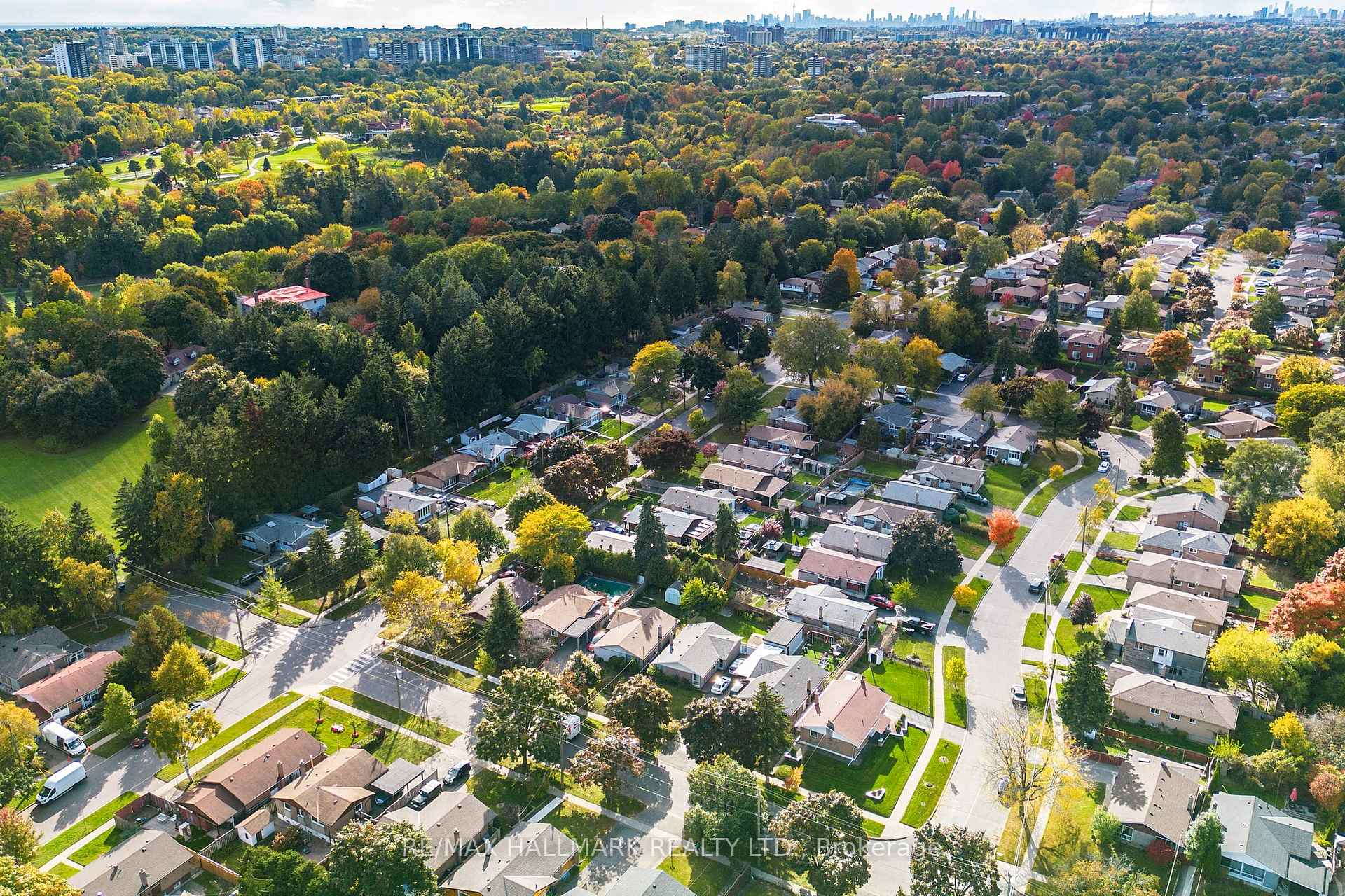 33 Shoreland Cres, Toronto, ON M1G1M4 | 3 Bedroom 1 Bathroom Detached House | Image 39