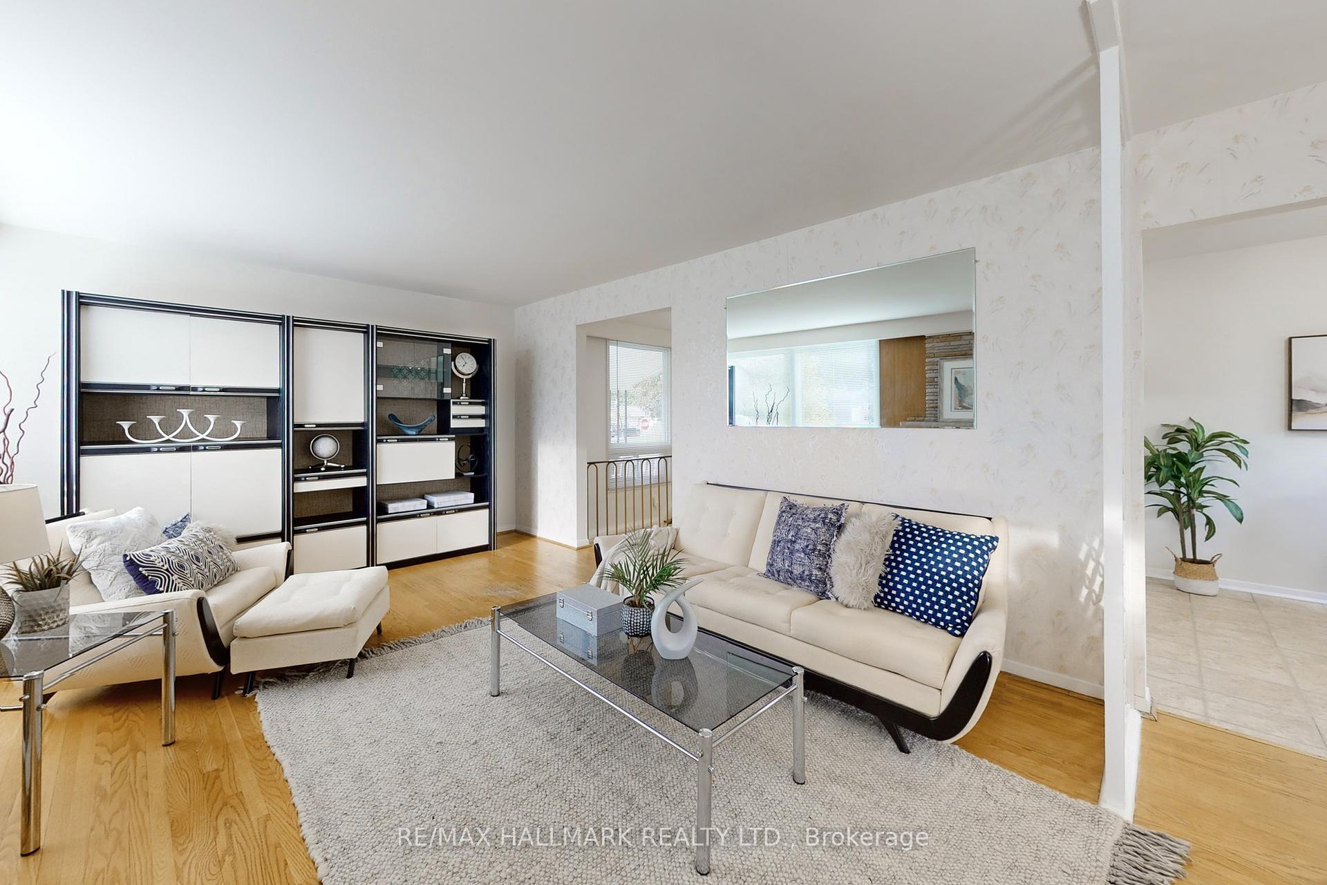 33 Shoreland Cres, Toronto, ON M1G1M4 | 3 Bedroom 1 Bathroom Detached House | Image 9