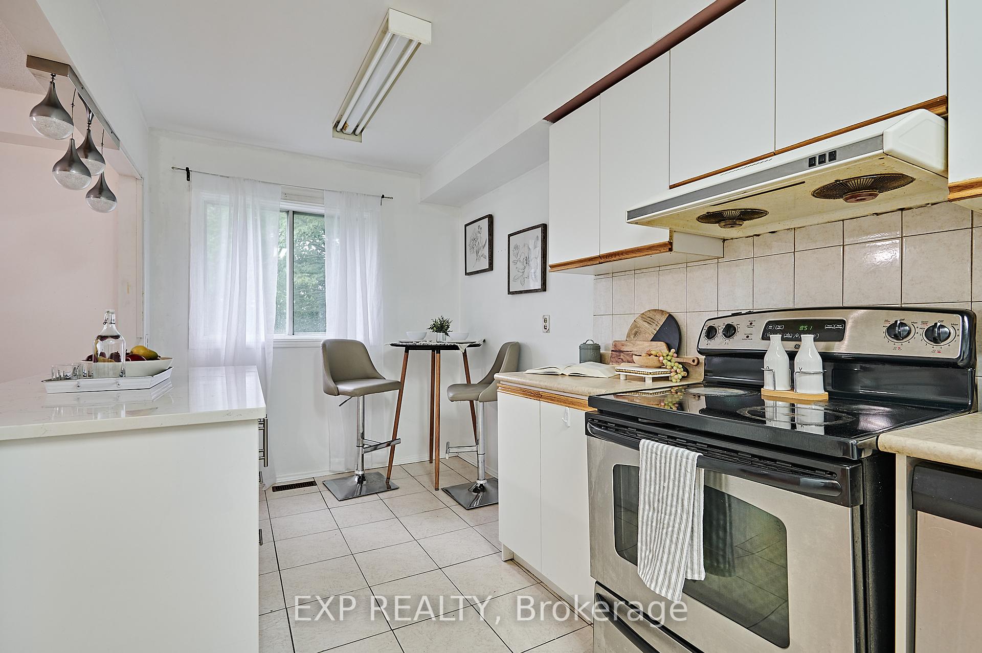 #67 - 200 Murison Blvd, Toronto, ON M1B3R9 | 3 Bedroom 2 Bathroom Condo Townhouse | Image 11