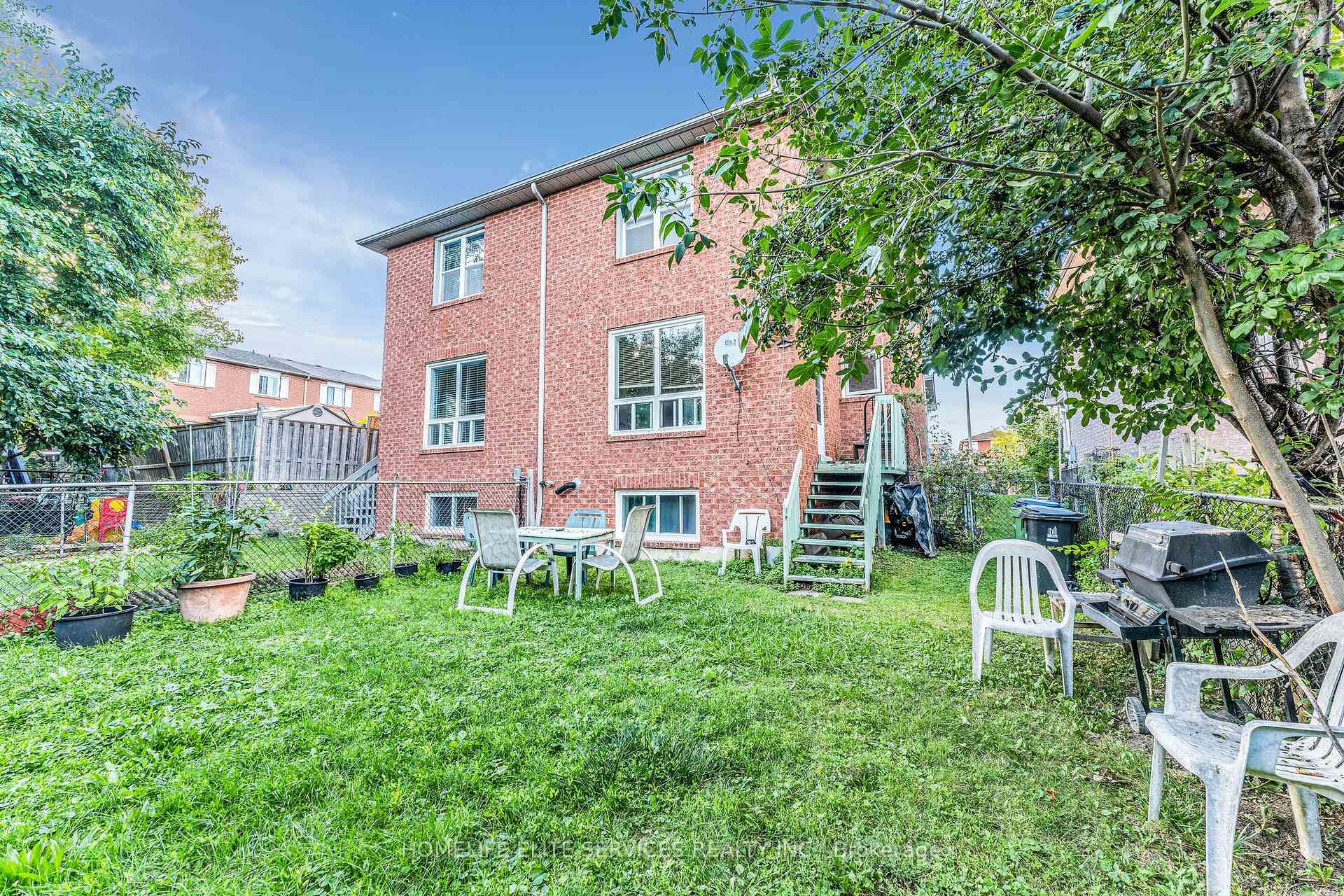 5 Lenthall Ave, Toronto, ON M1B2C7 | 3 Bedroom 4 Bathroom Semi-Detached House | Image 4