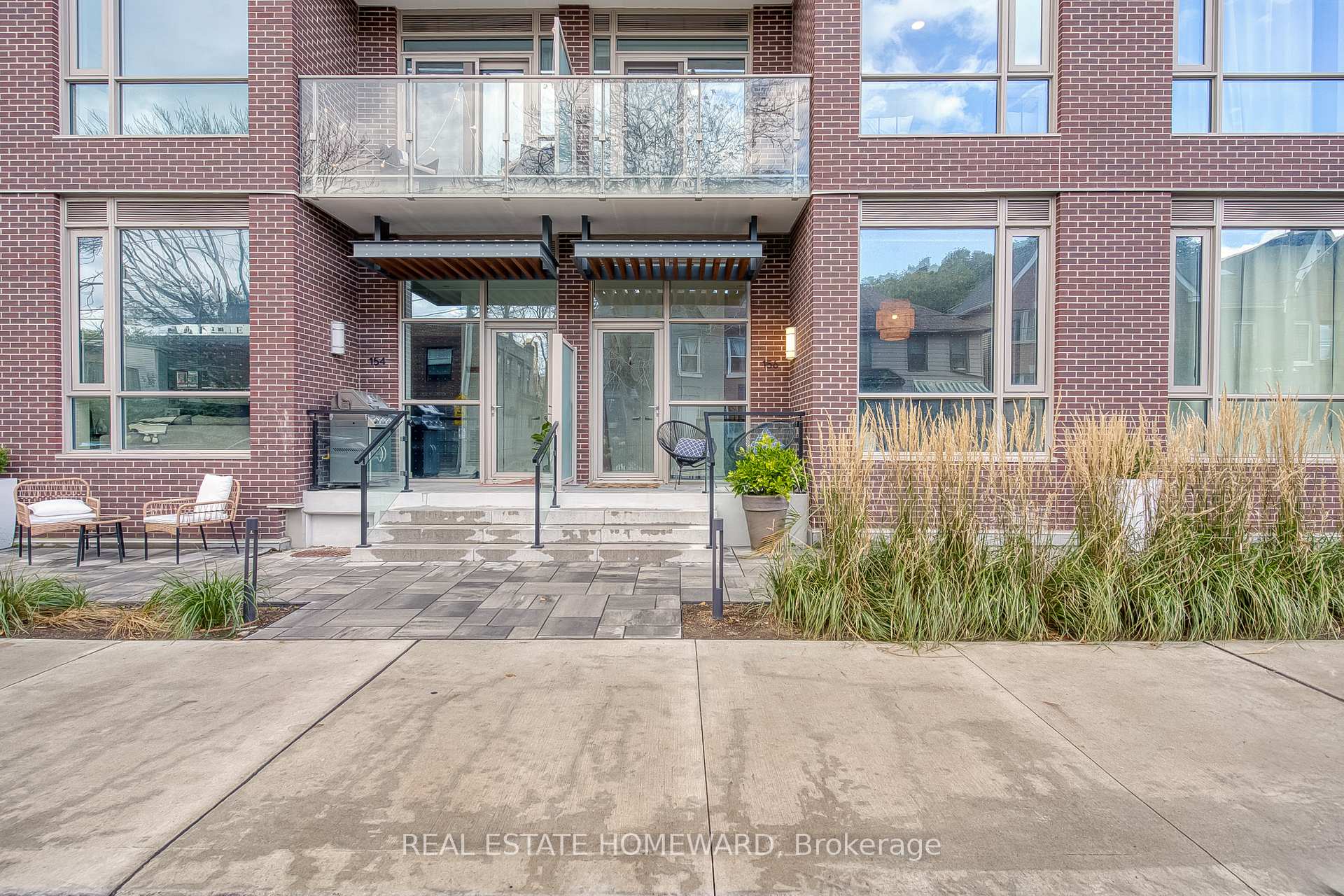 #131 - 156 Logan Ave, Toronto, ON M4M2N3 | 2 Bedroom 3 Bathroom Condo Townhouse | Image 2