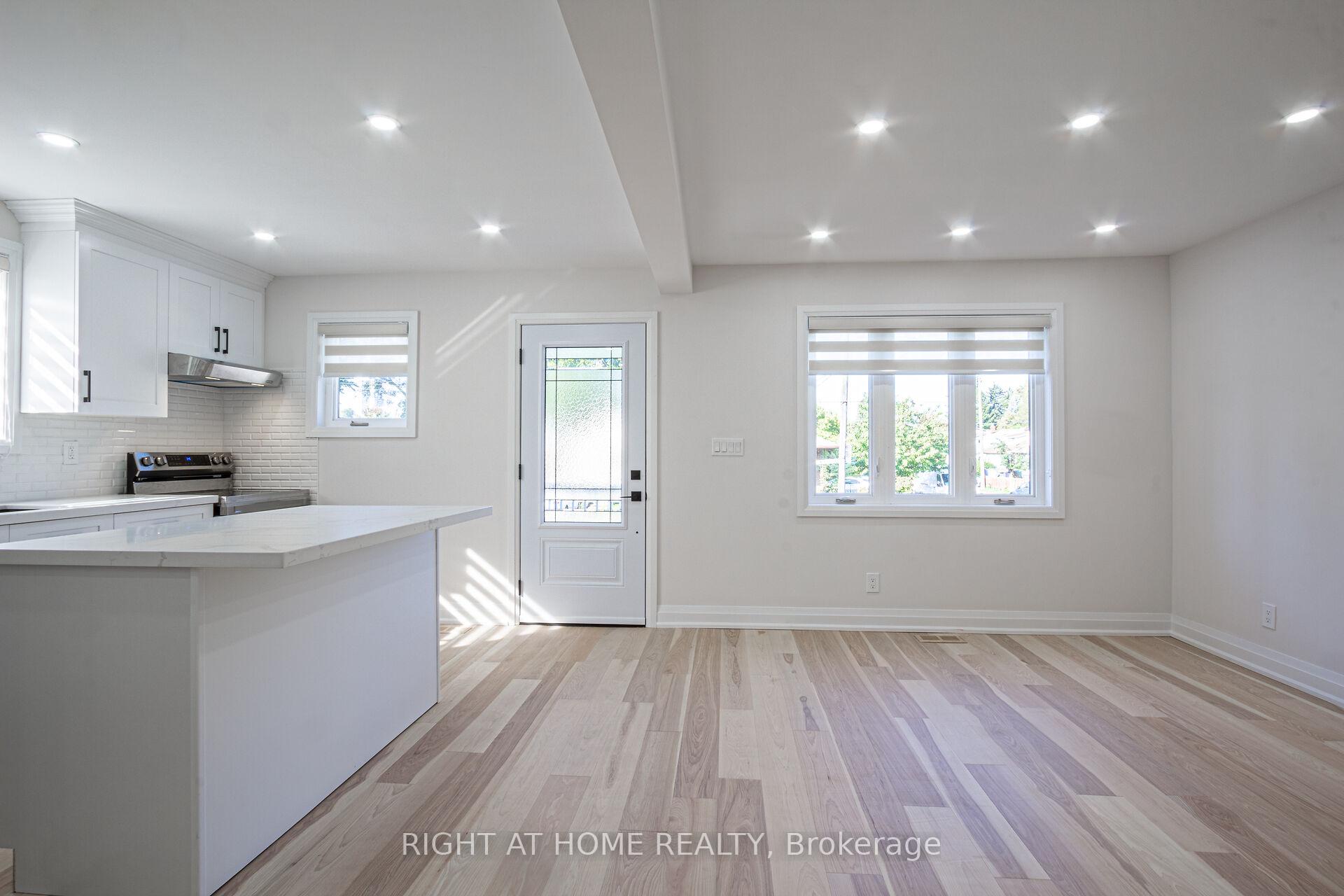 961 Victoria Pk Ave, Toronto, ON M4B2J4 | 2 Bedroom 2 Bathroom Detached House | Image 10