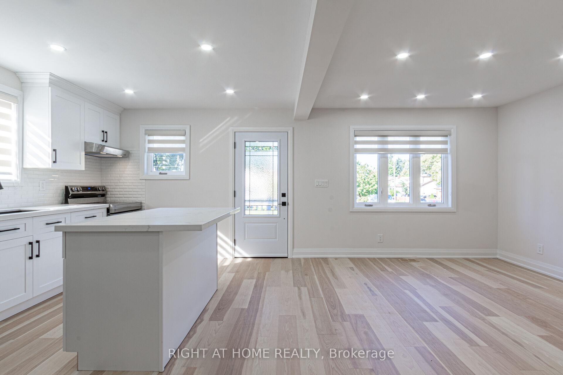 961 Victoria Pk Ave, Toronto, ON M4B2J4 | 2 Bedroom 2 Bathroom Detached House | Image 13