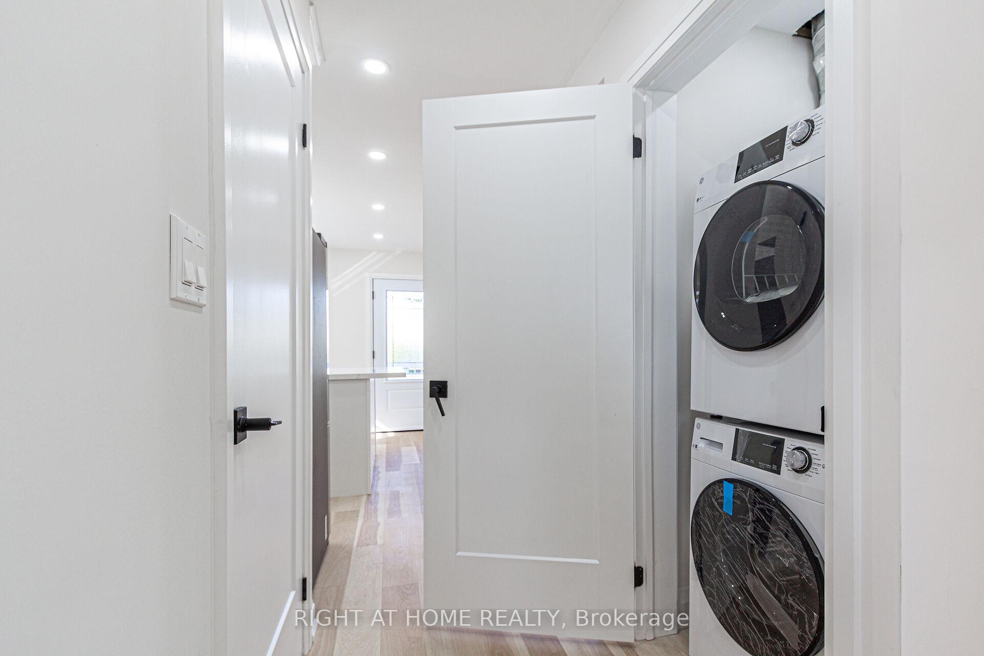 961 Victoria Pk Ave, Toronto, ON M4B2J4 | 2 Bedroom 2 Bathroom Detached House | Image 19