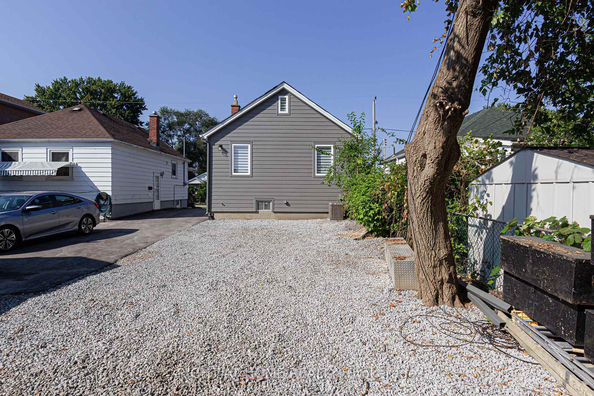 961 Victoria Pk Ave, Toronto, ON M4B2J4 | 2 Bedroom 2 Bathroom Detached House | Image 36