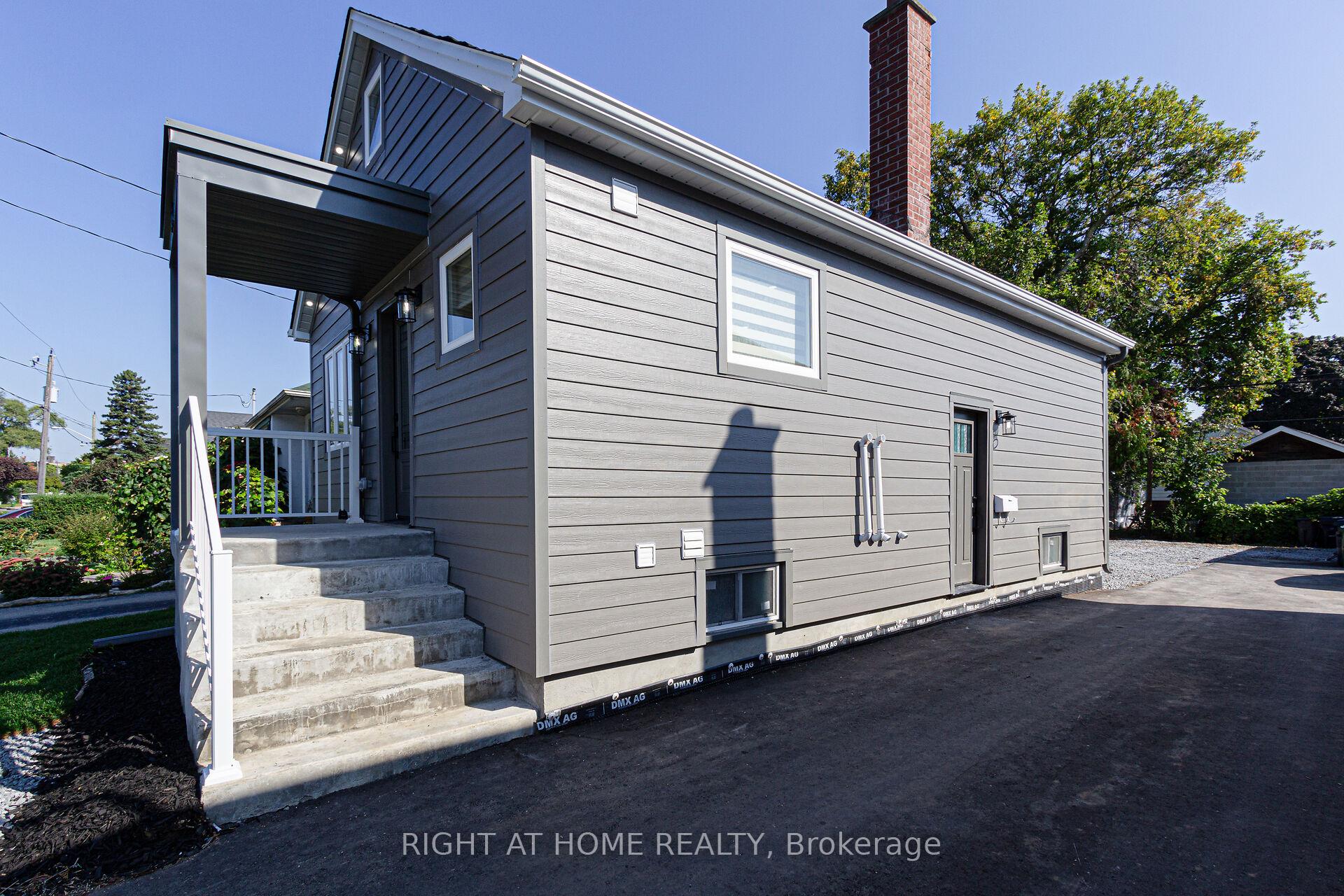 961 Victoria Pk Ave, Toronto, ON M4B2J4 | 2 Bedroom 2 Bathroom Detached House | Image 37