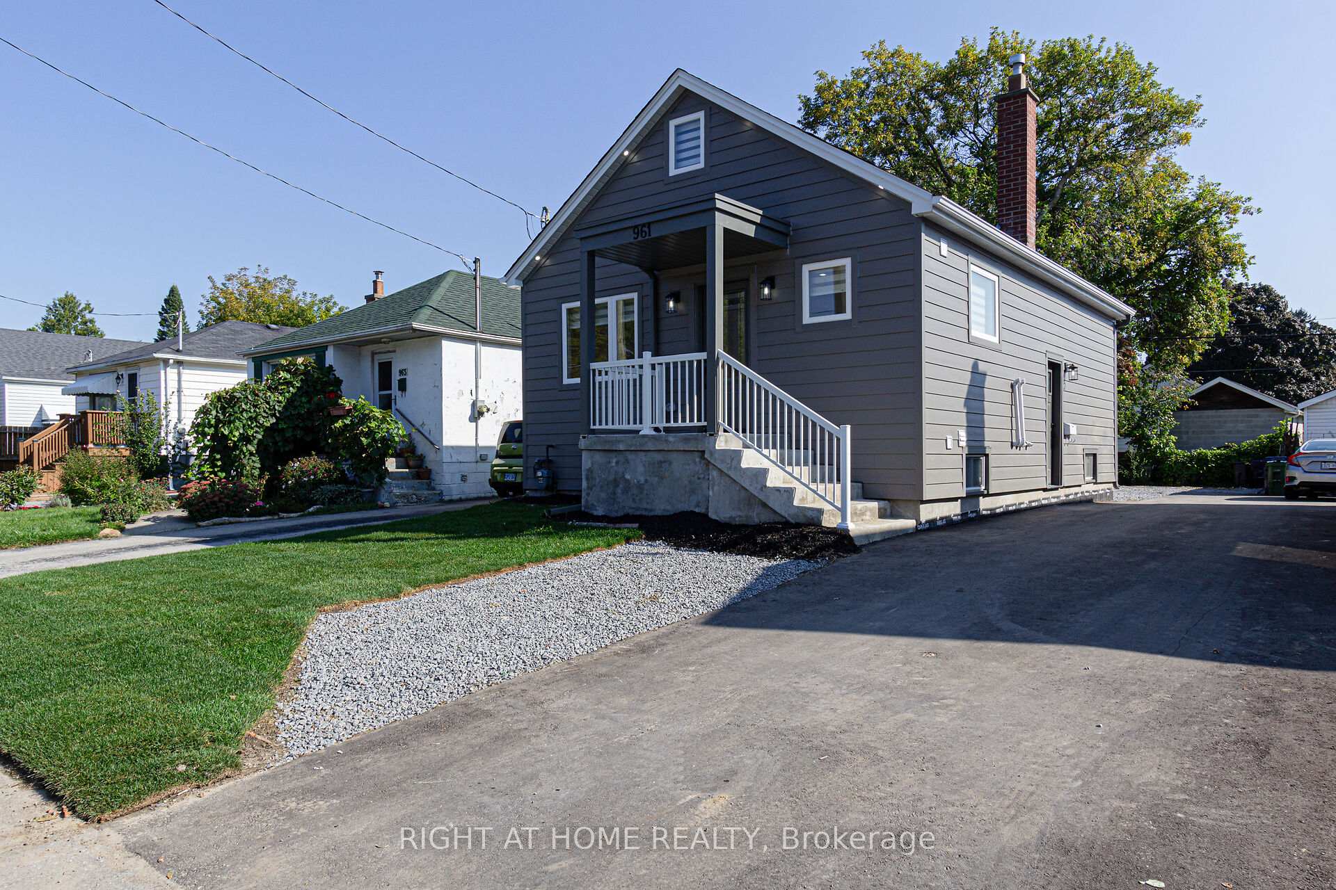 961 Victoria Pk Ave, Toronto, ON M4B2J4 | 2 Bedroom 2 Bathroom Detached House | Image 38