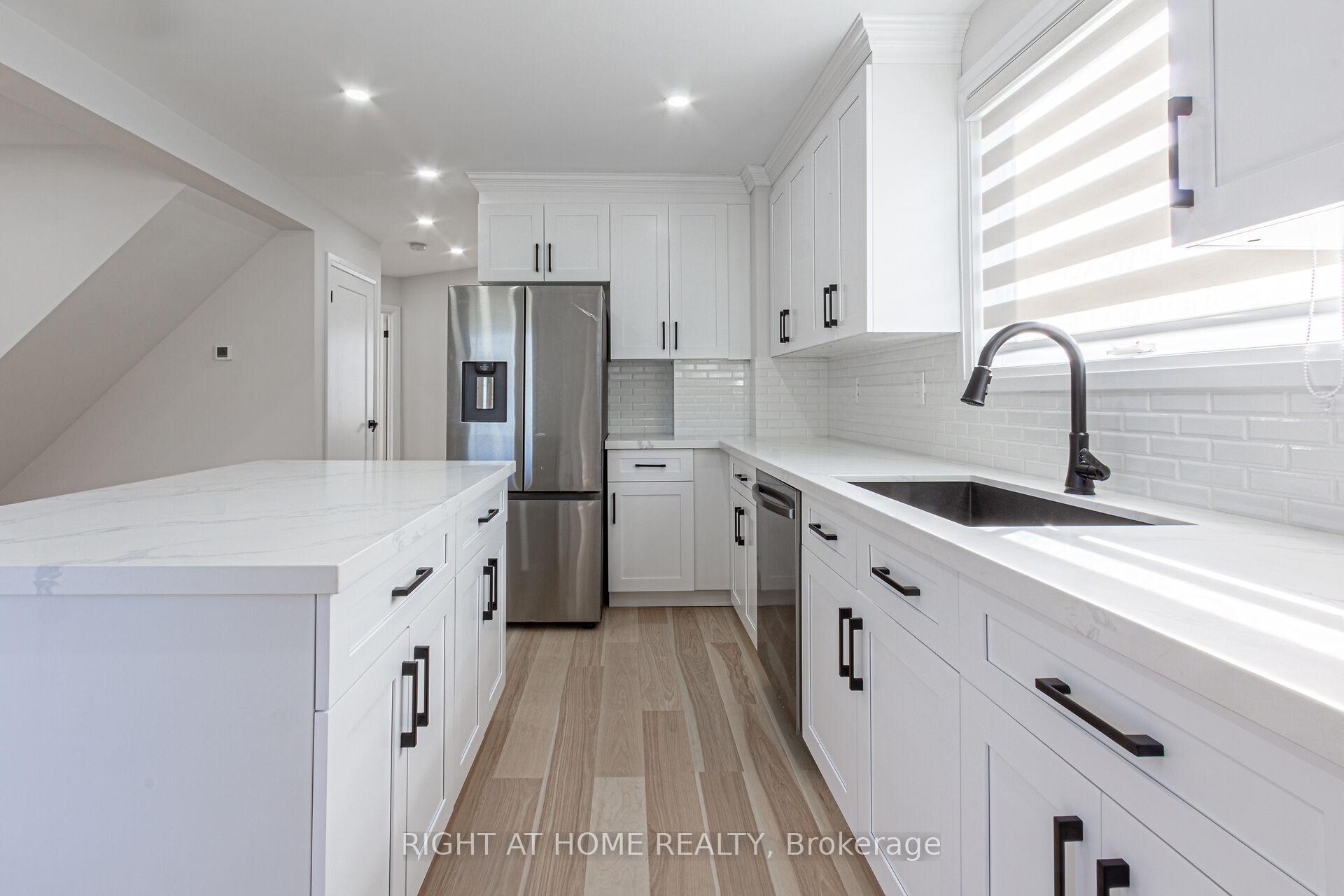 961 Victoria Pk Ave, Toronto, ON M4B2J4 | 2 Bedroom 2 Bathroom Detached House | Image 6