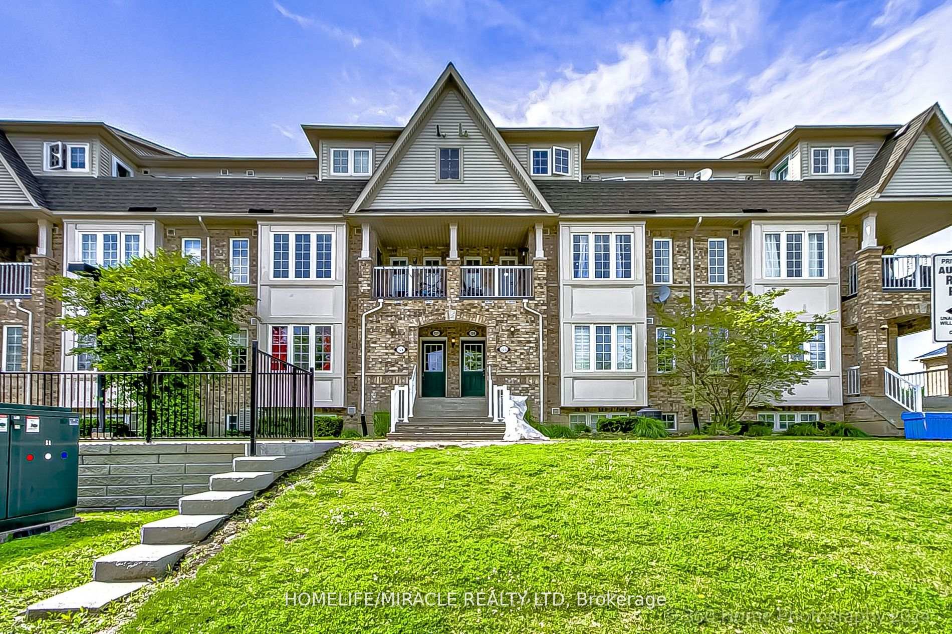 #125 - 42 Pinery Tr, Toronto, ON M1B6K2 | 3 Bedroom 2 Bathroom Condo Townhouse | Image 1
