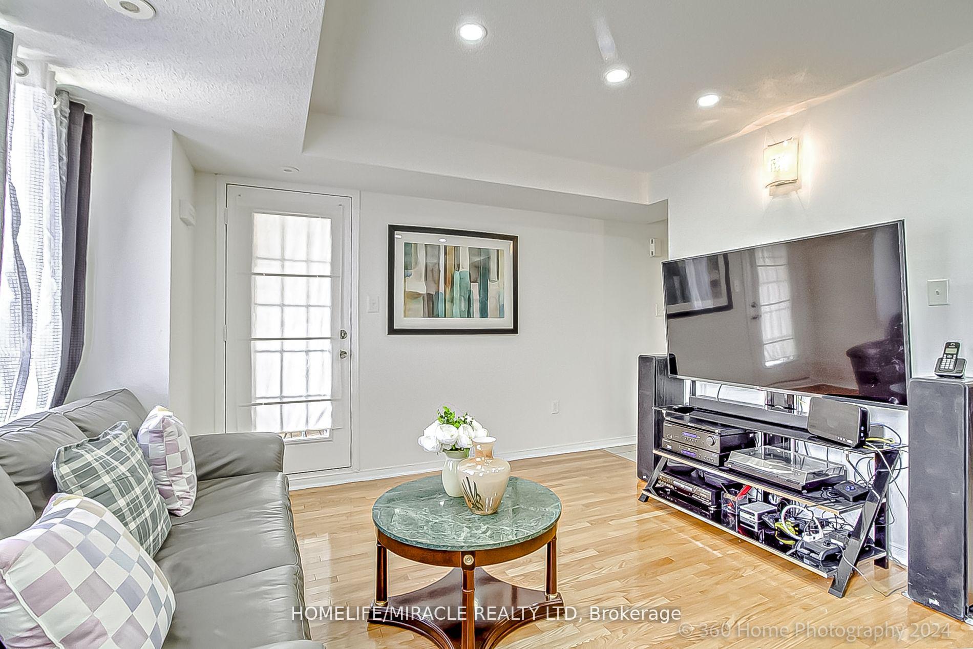 #125 - 42 Pinery Tr, Toronto, ON M1B6K2 | 3 Bedroom 2 Bathroom Condo Townhouse | Image 11