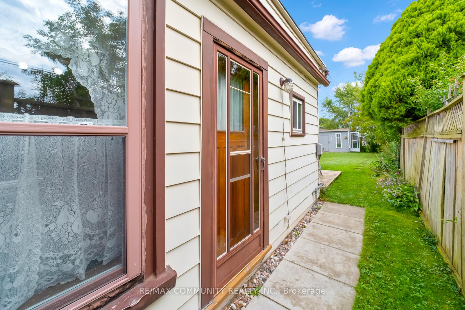 197 South Woodrow Blvd, Toronto, ON M1N3M1 | 2 Bedroom 1 Bathroom Detached House | Image 20