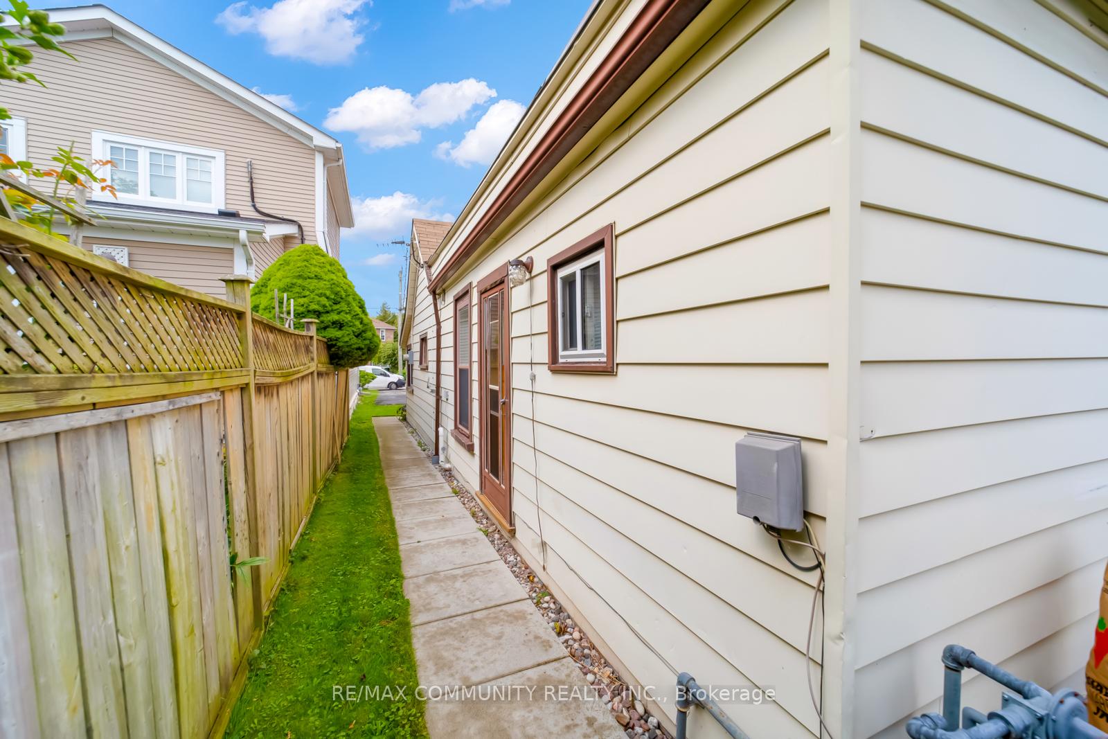 197 South Woodrow Blvd, Toronto, ON M1N3M1 | 2 Bedroom 1 Bathroom Detached House | Image 21