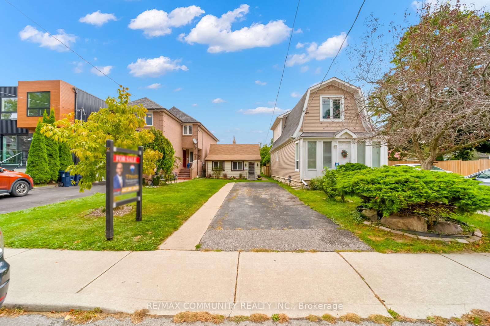 197 South Woodrow Blvd, Toronto, ON M1N3M1 | 2 Bedroom 1 Bathroom Detached House | Image 6