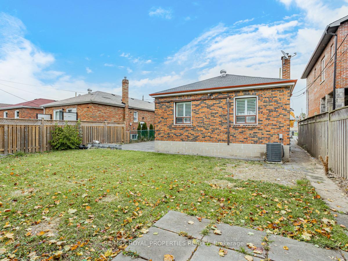 6 Wortham Dr, Toronto, ON M1G1W4 | 3 Bedroom 2 Bathroom Detached House | Image 32