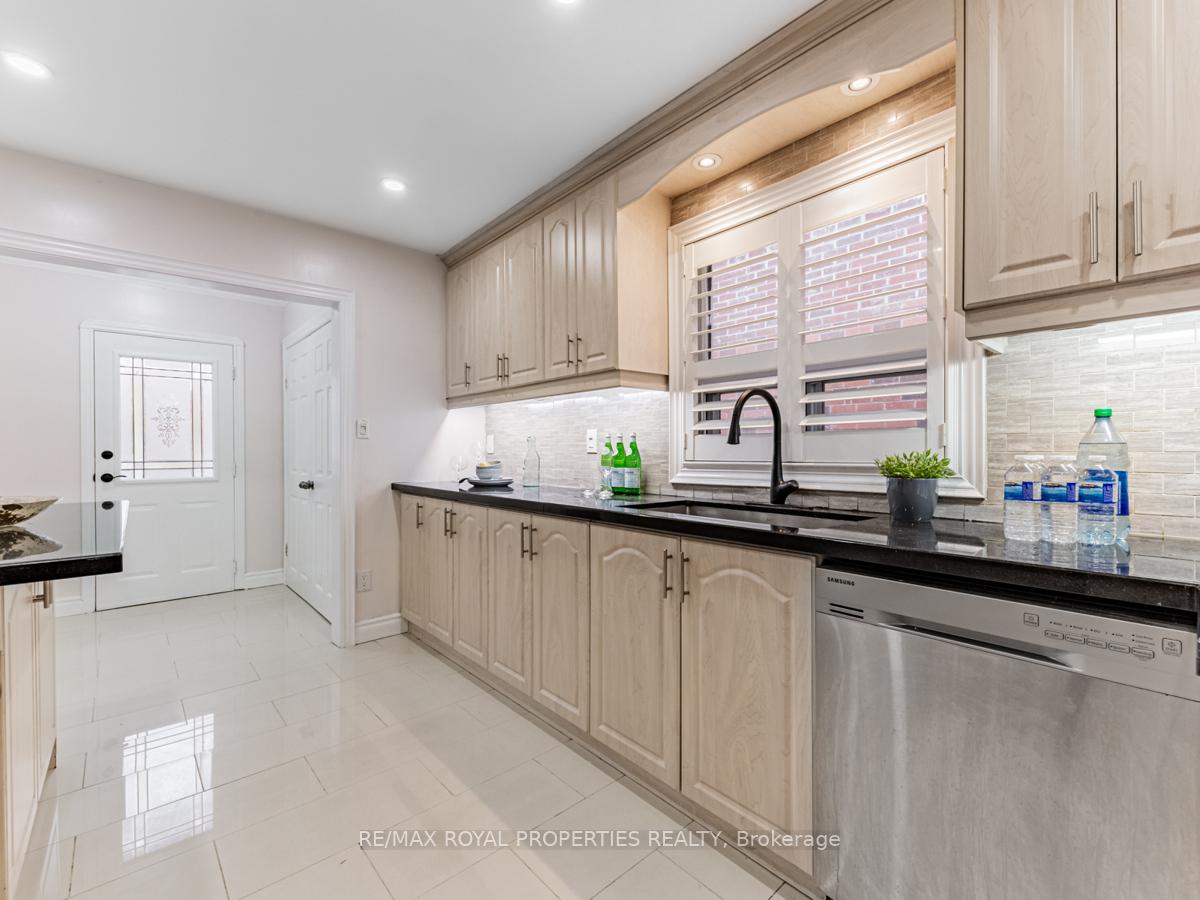 6 Wortham Dr, Toronto, ON M1G1W4 | 3 Bedroom 2 Bathroom Detached House | Image 5