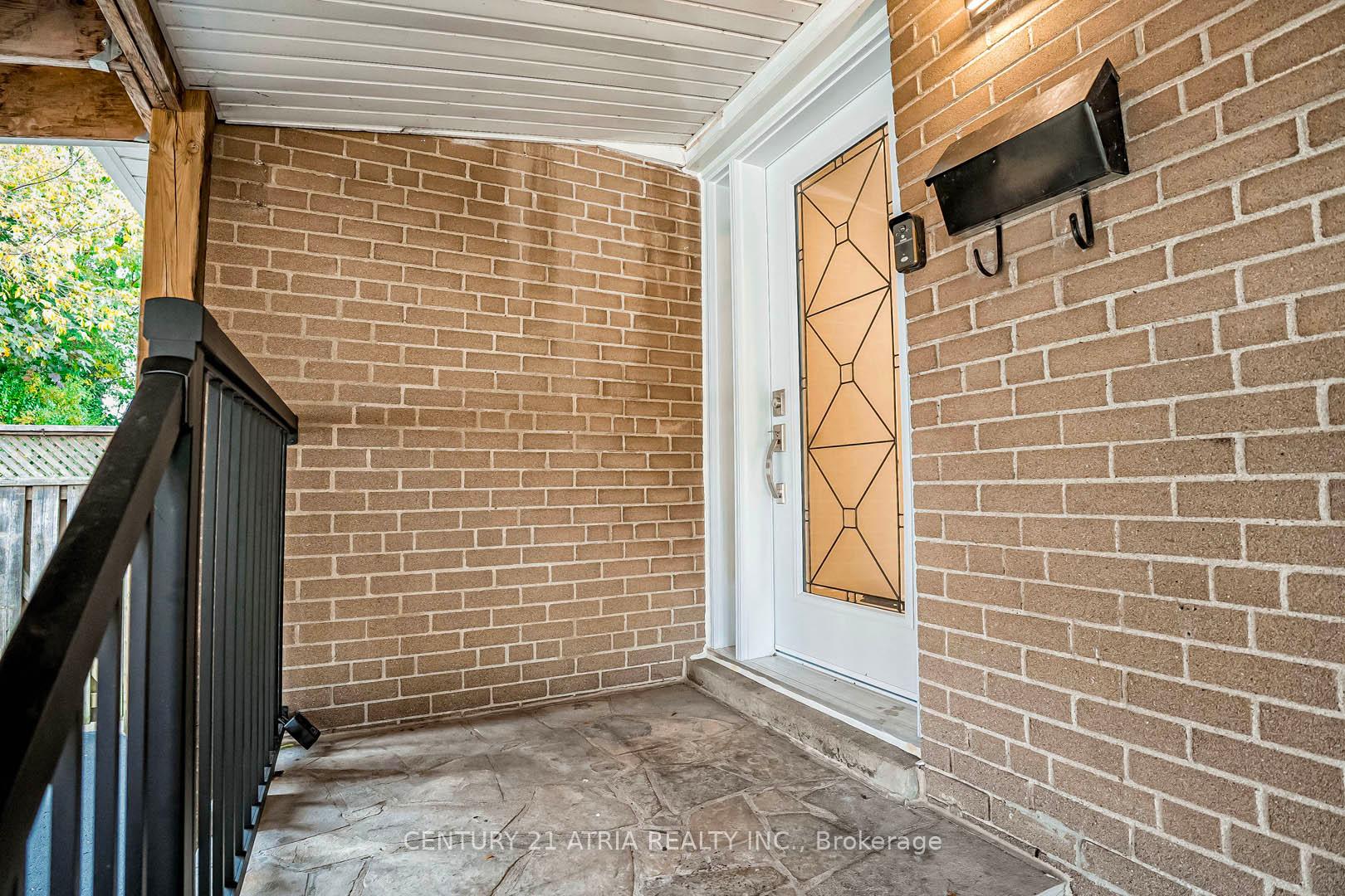 11 Valia Rd, Toronto, ON M1E3V9 | 3 Bedroom 2 Bathroom Detached House | Image 5
