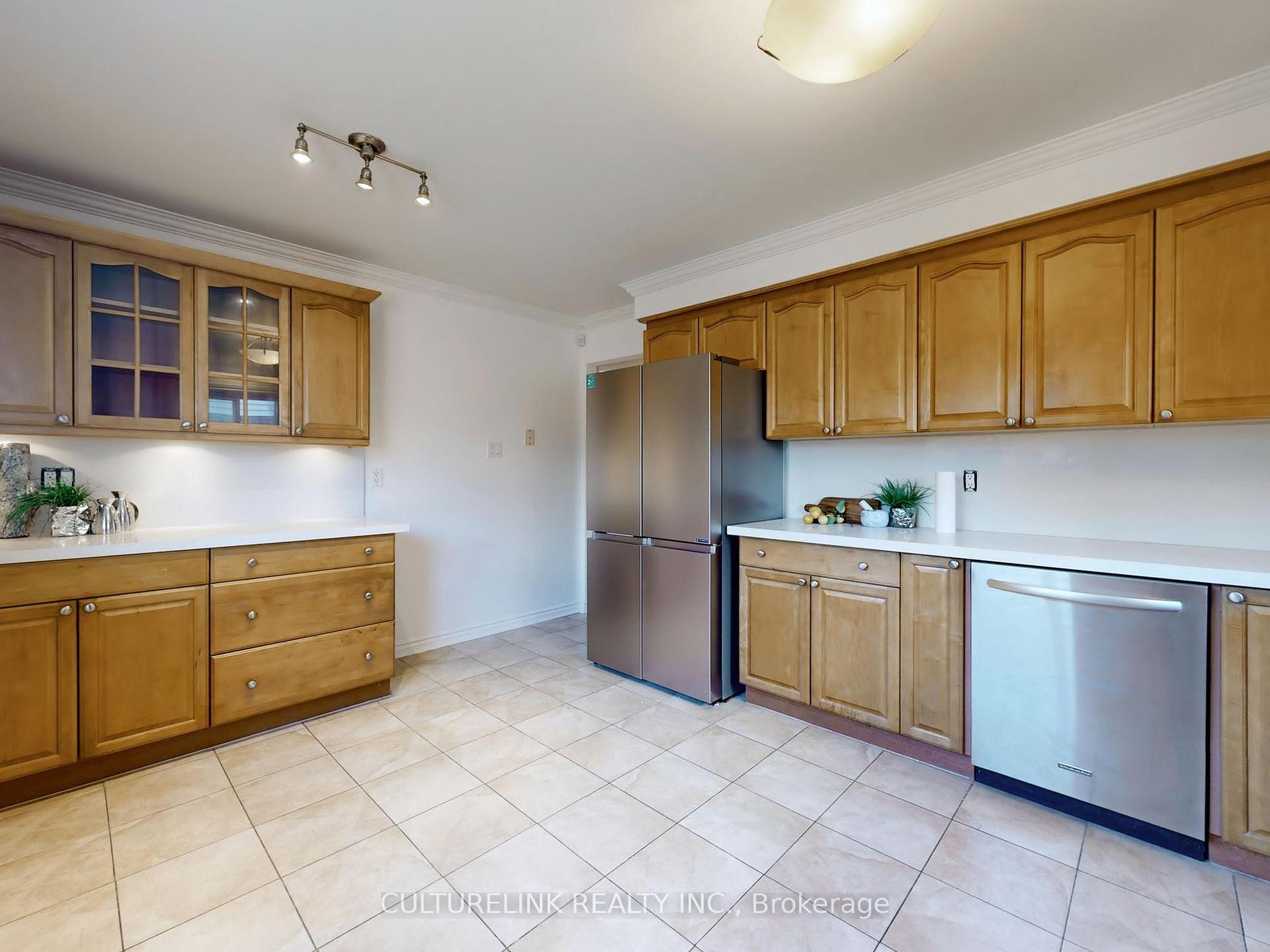 5 Haven Hill Sq, Toronto, ON M1V1M3 | 4 Bedroom 4 Bathroom Detached House | Image 16