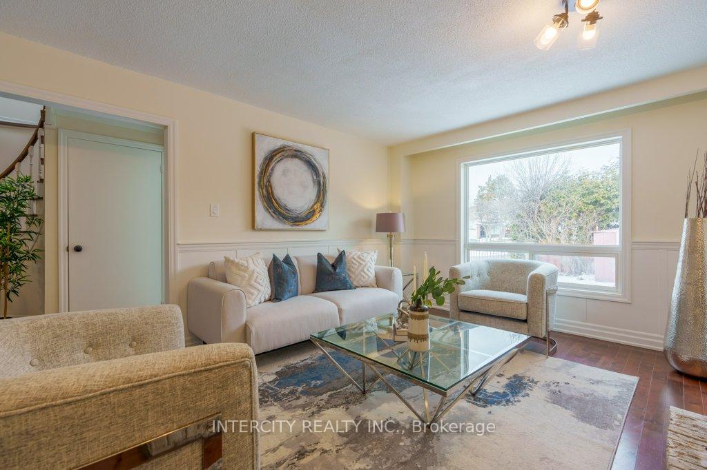 49 Farmhill Crt, Toronto, ON M1B2M1 | 4 Bedroom 3 Bathroom Detached House | Image 11