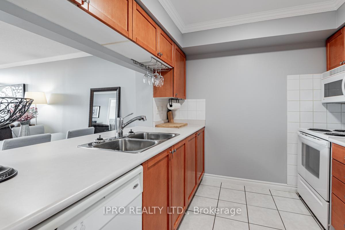 #1224 - 18 Mondeo Dr, Toronto, ON M1P5C8 | 1 Bedroom 1 Bathroom Condo Apt | Image 5