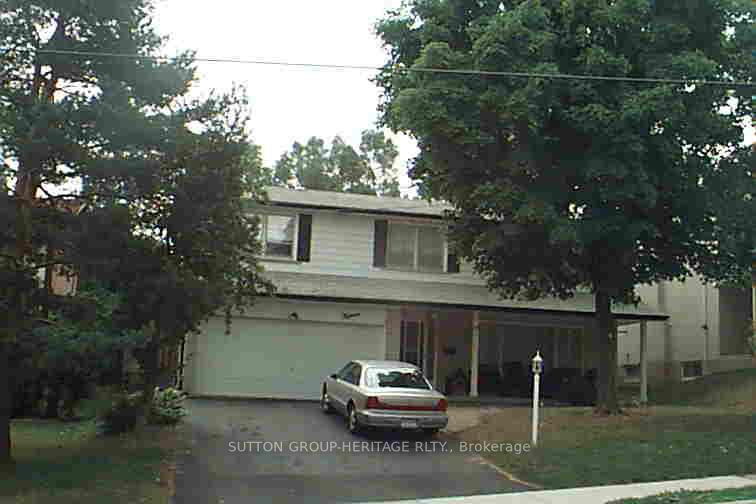 15 Unicorn Ave, Toronto, ON undefined | 4 Bedroom 3 Bathroom Detached House