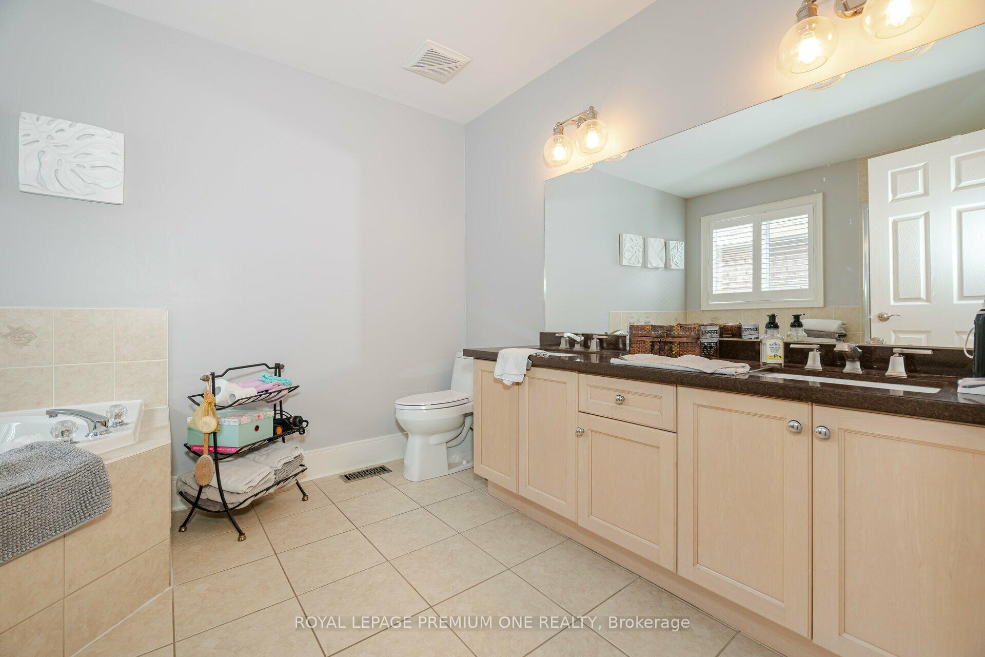 27 Giotto Cres, Vaughan, ON L6A3N7 | 4 Bedroom 4 Bathroom Detached House | Image 20