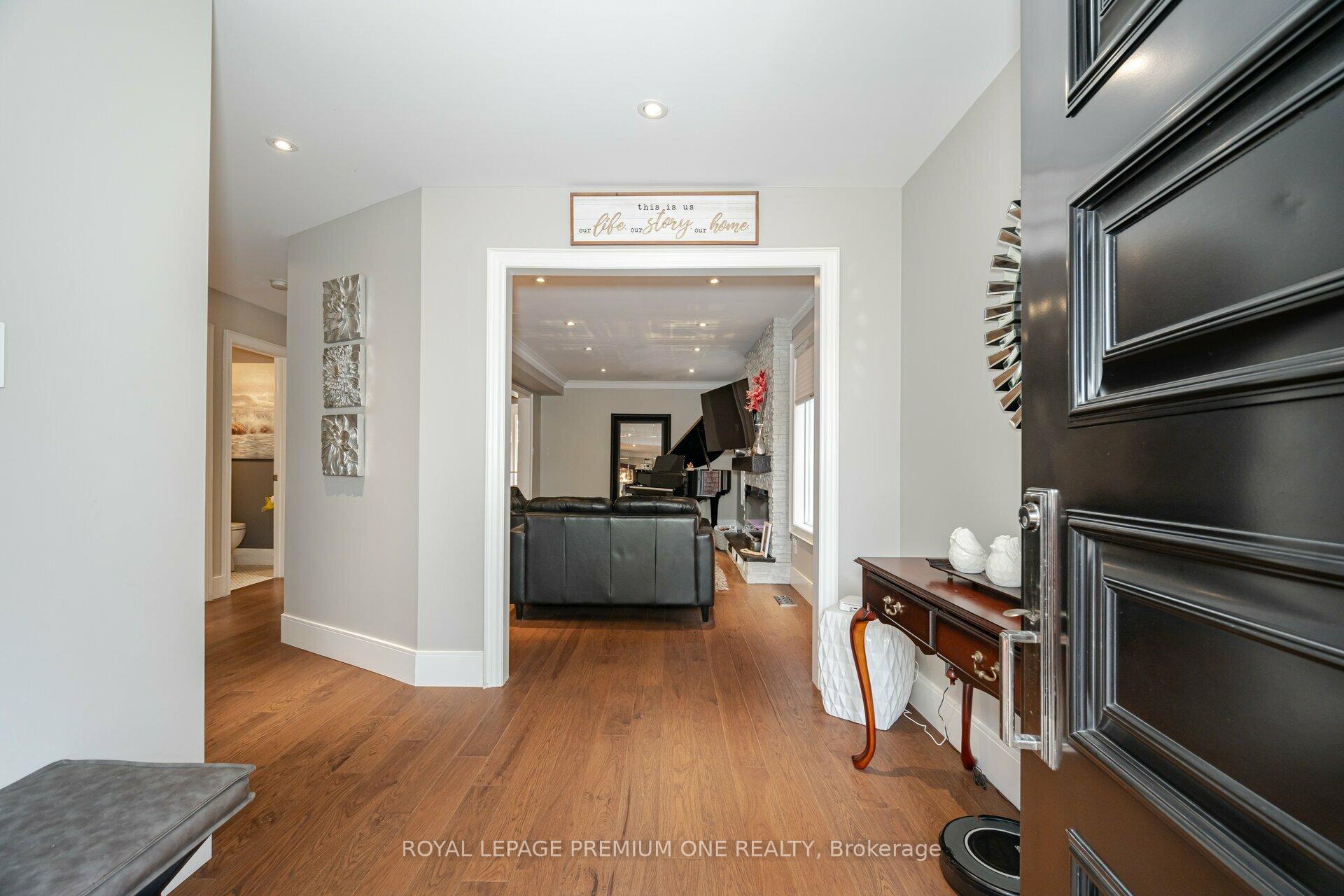 27 Giotto Cres, Vaughan, ON L6A3N7 | 4 Bedroom 4 Bathroom Detached House | Image 3