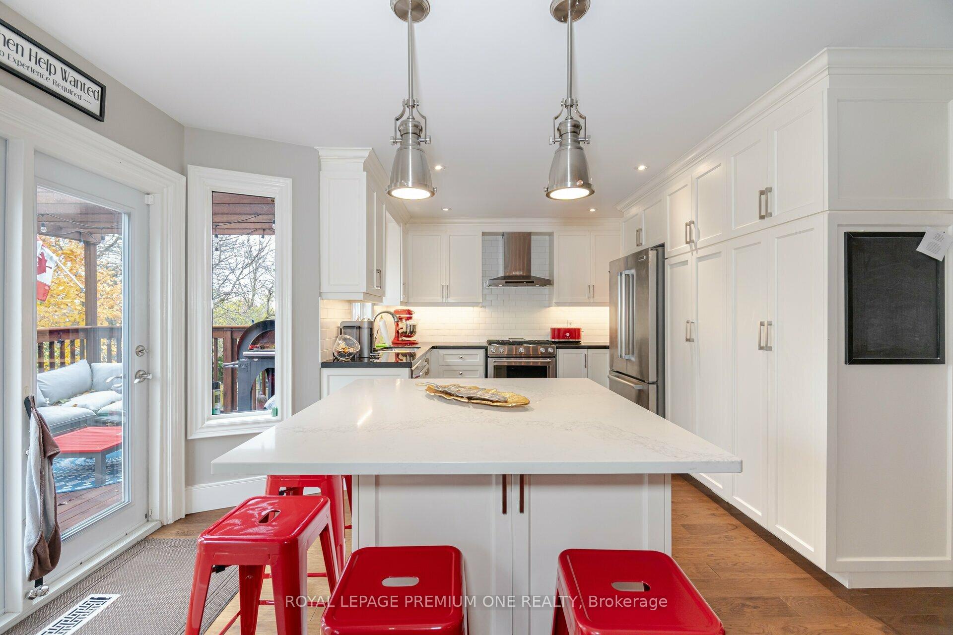 27 Giotto Cres, Vaughan, ON L6A3N7 | 4 Bedroom 4 Bathroom Detached House | Image 9